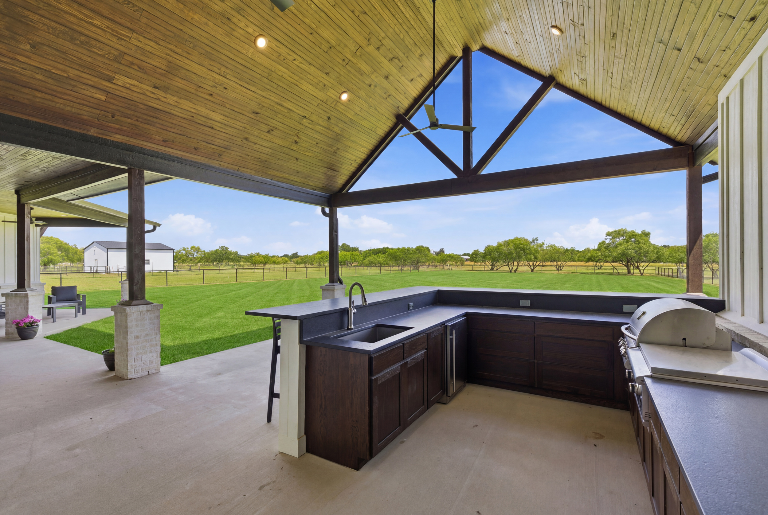 519 Reason Jones Road Valley View TX 76272