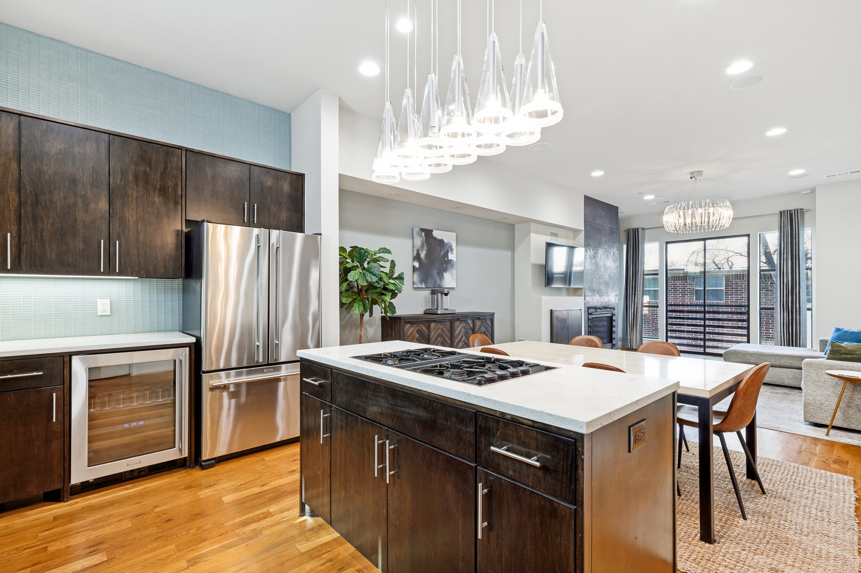 4618 Cedar Springs Road Dallas TX 75219