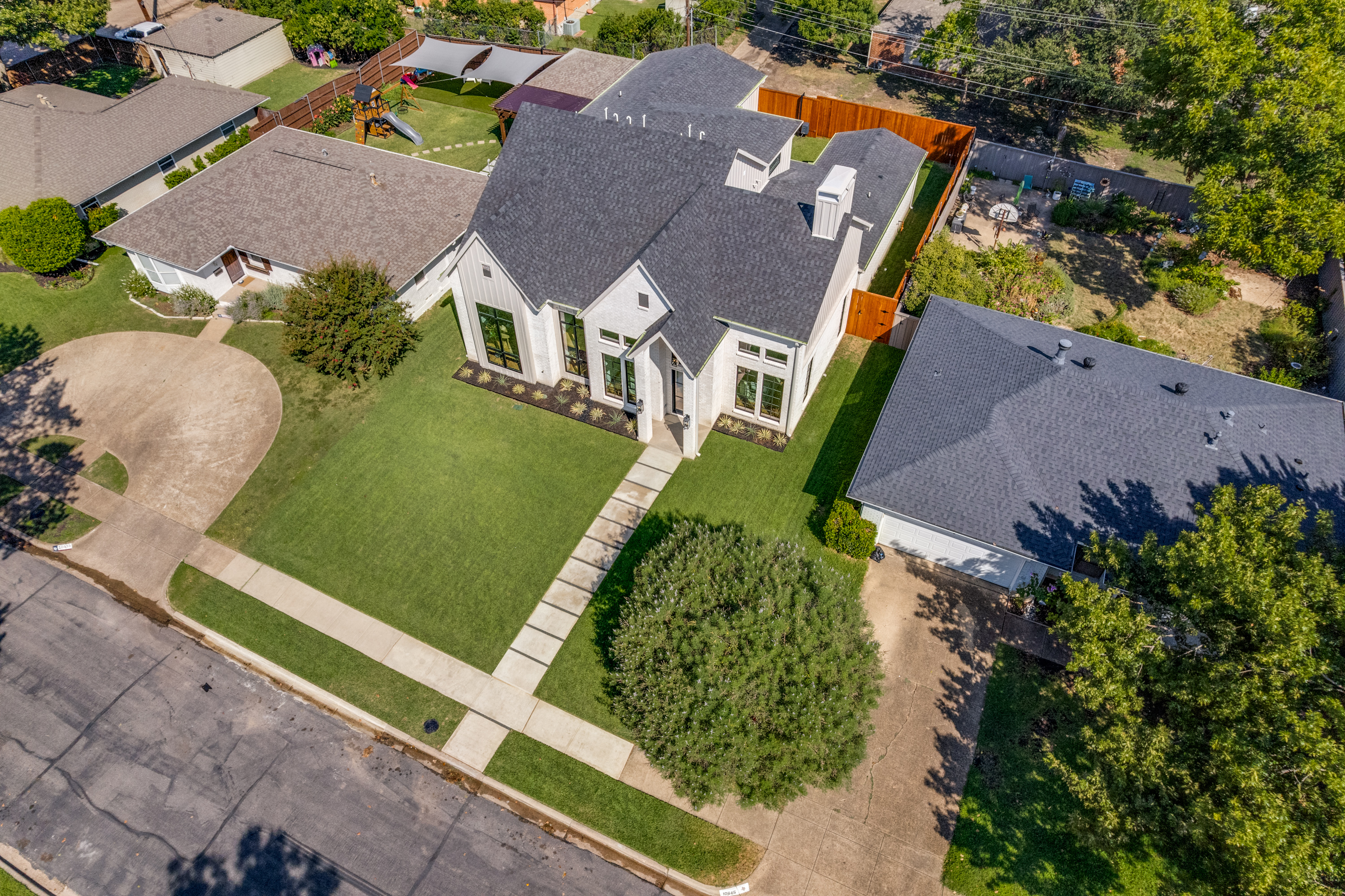 10641 Larchfield Lane Dallas TX 75238
