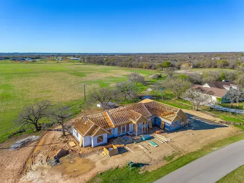 657 S Sugartree Drive Lipan TX 76462