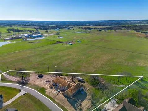 657 S Sugartree Drive Lipan TX 76462