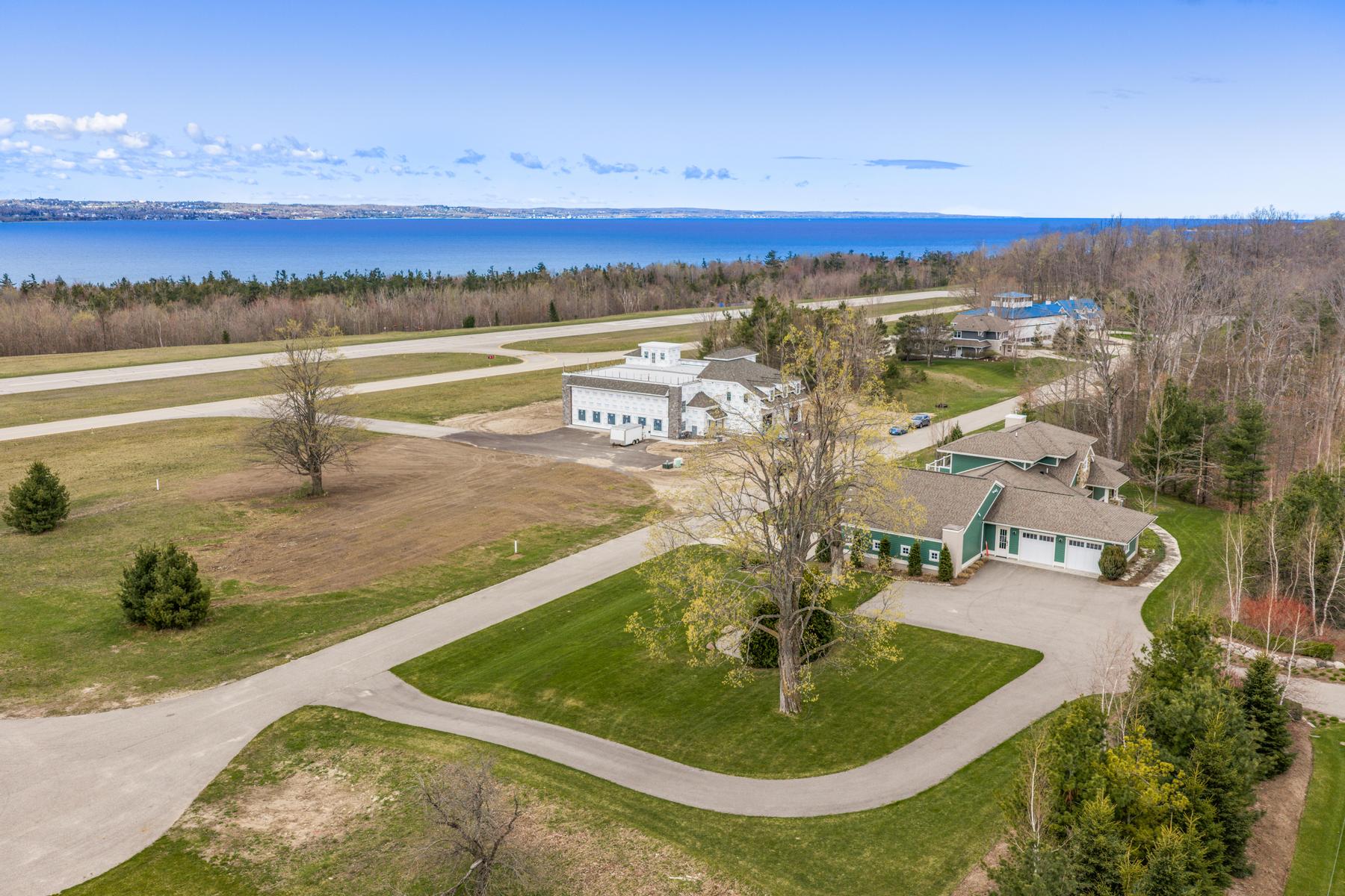 7930 Bay Skies Court Harbor Springs MI 49740