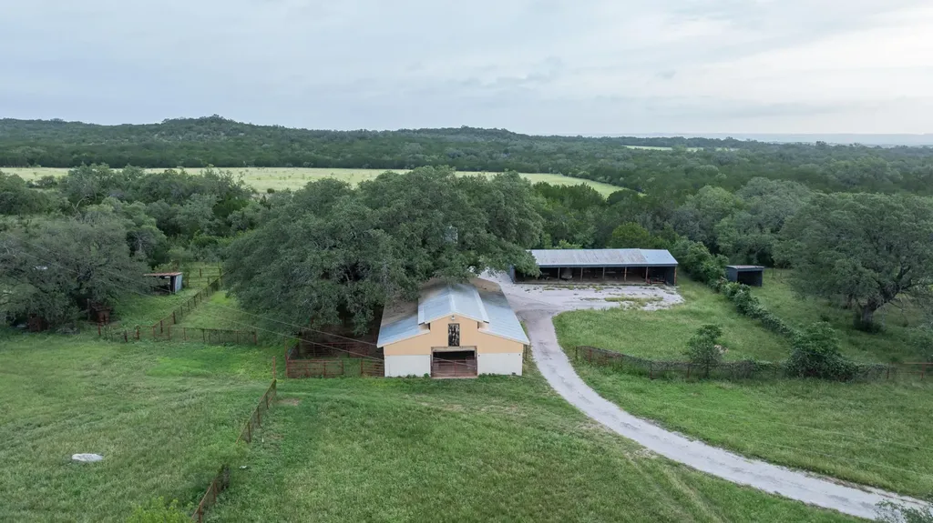 0 County Road 409 - Otra Vez Ranch Spicewood TX 78669