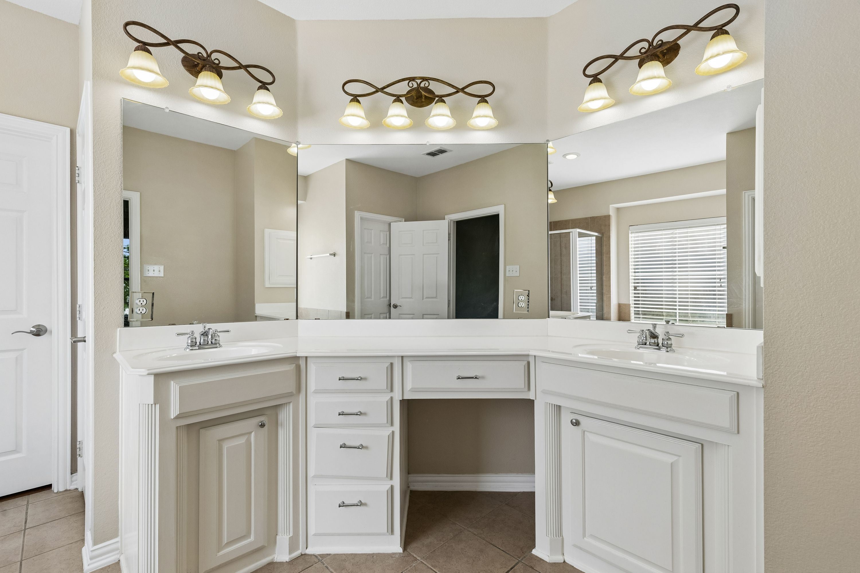 8120 Bridge Street North Richland Hills TX 76180