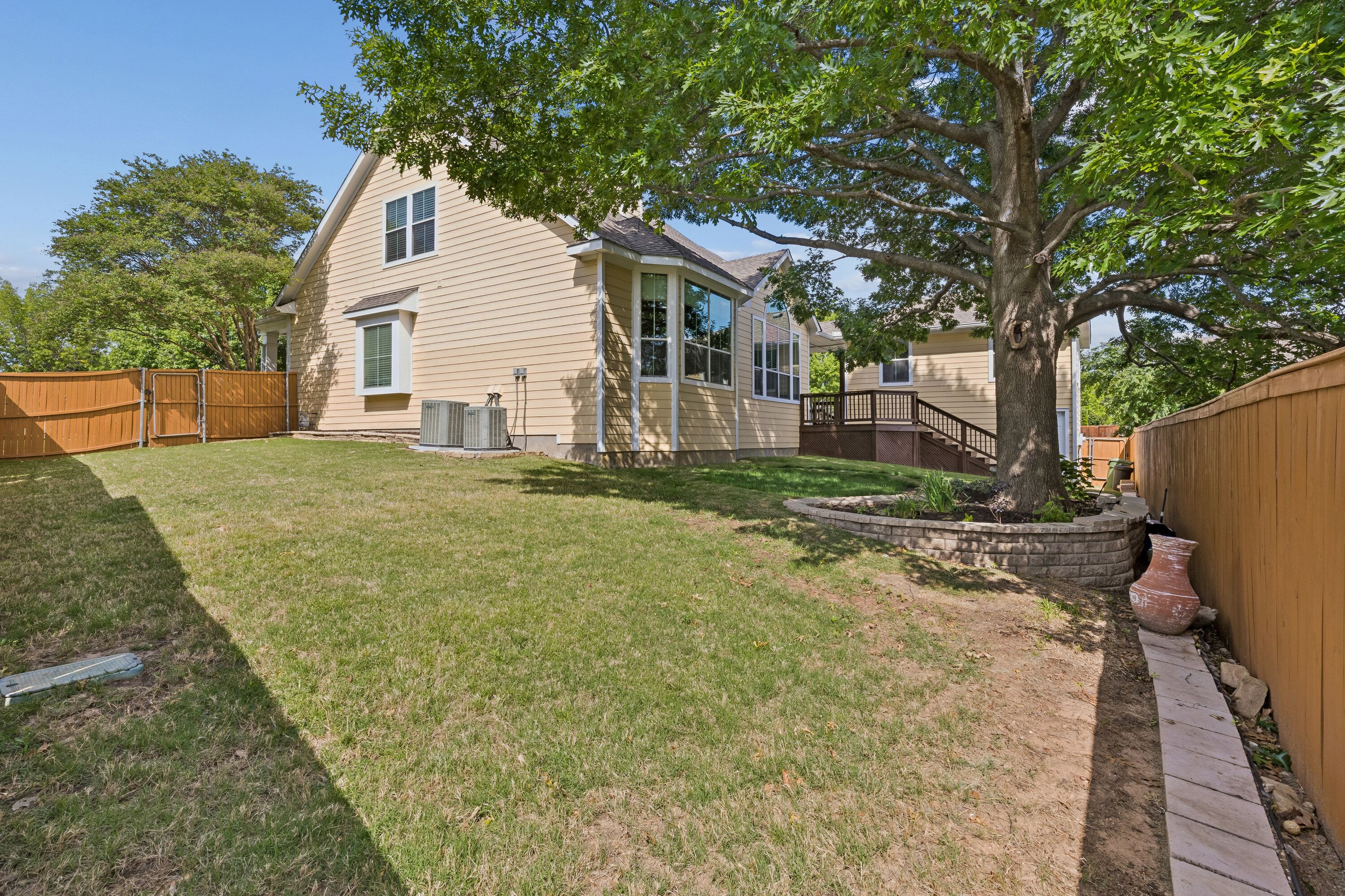 8120 Bridge Street North Richland Hills TX 76180