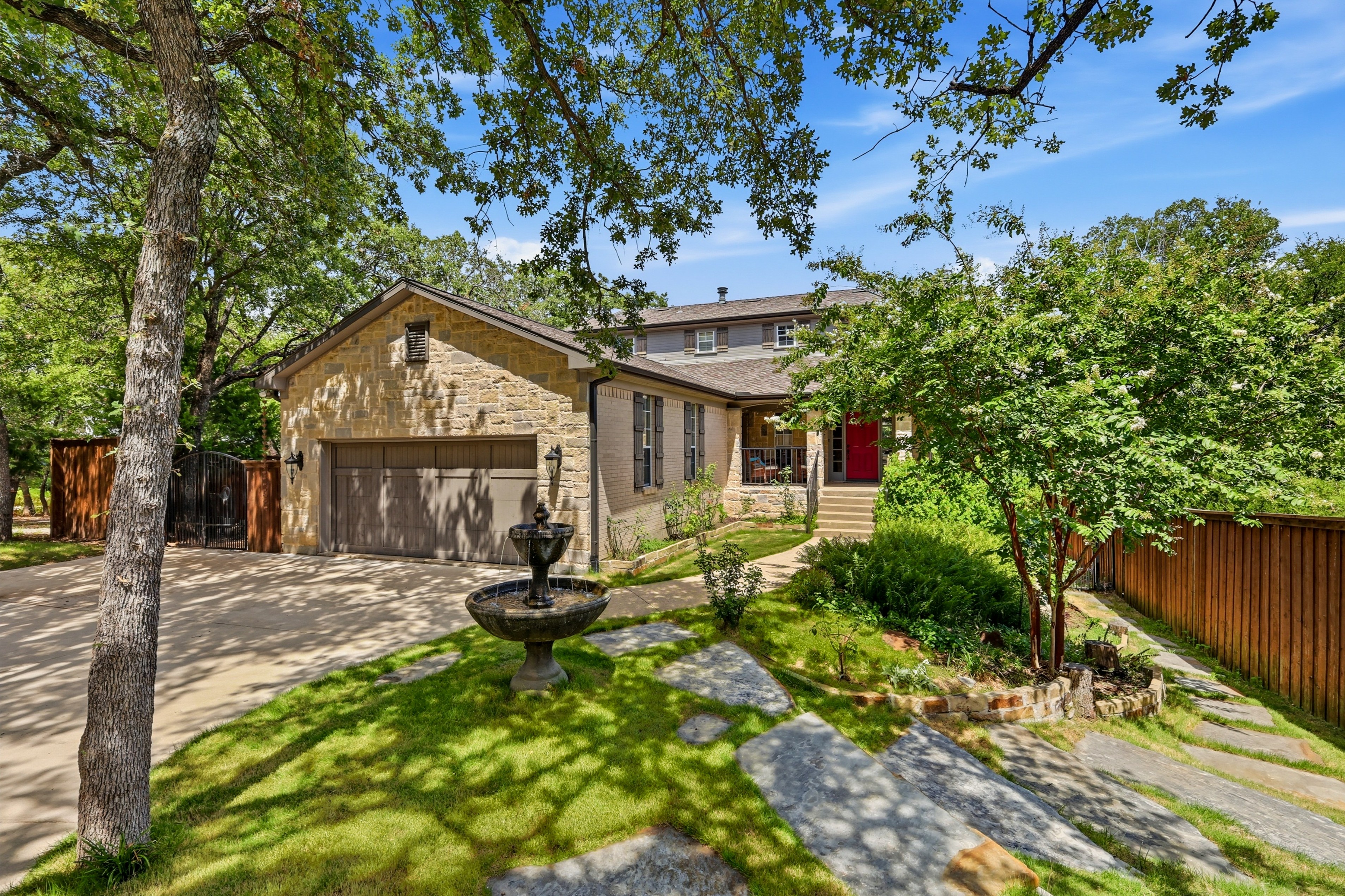 2930 Peninsula Drive Grapevine TX 76051