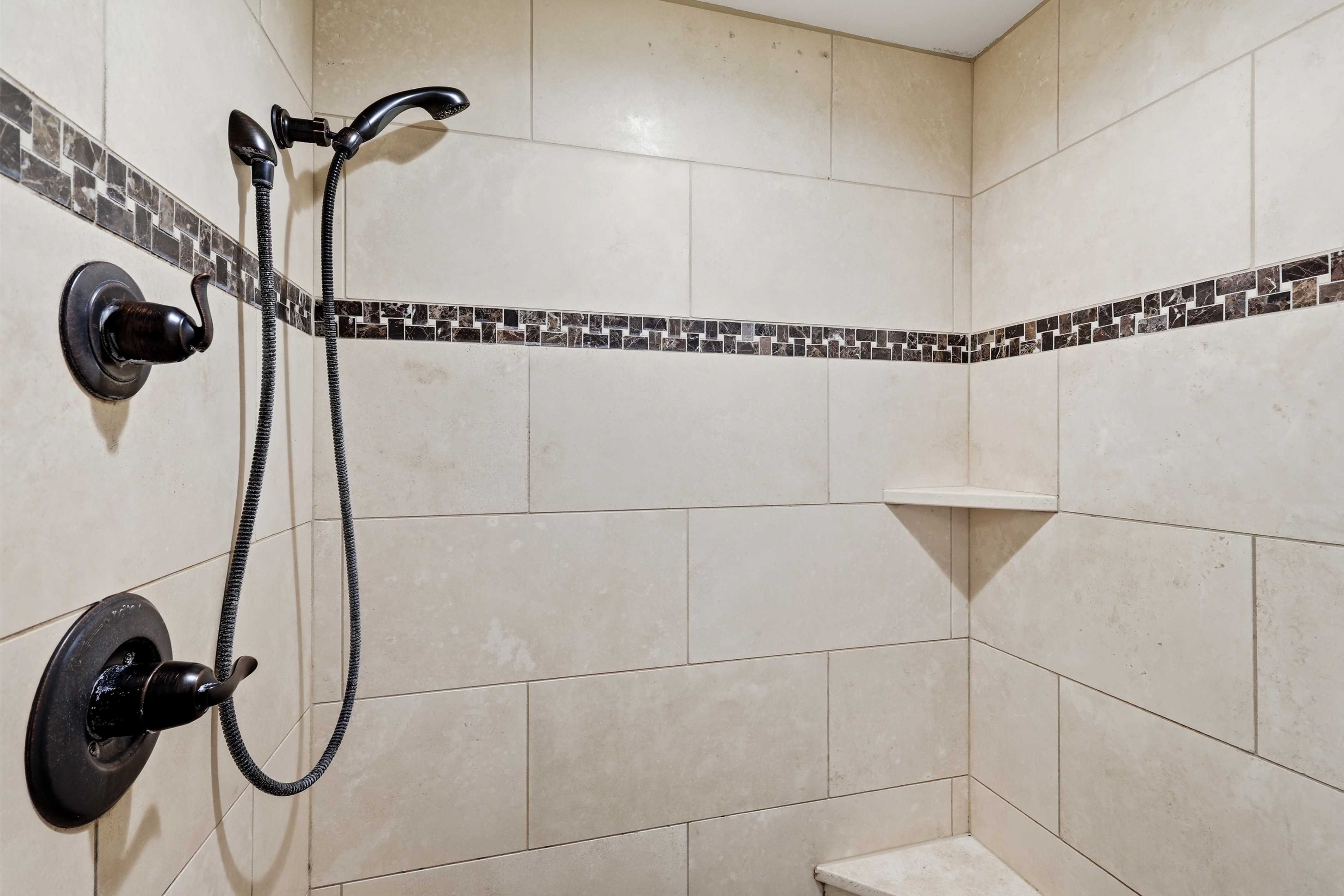 2930 Peninsula Drive Grapevine TX 76051