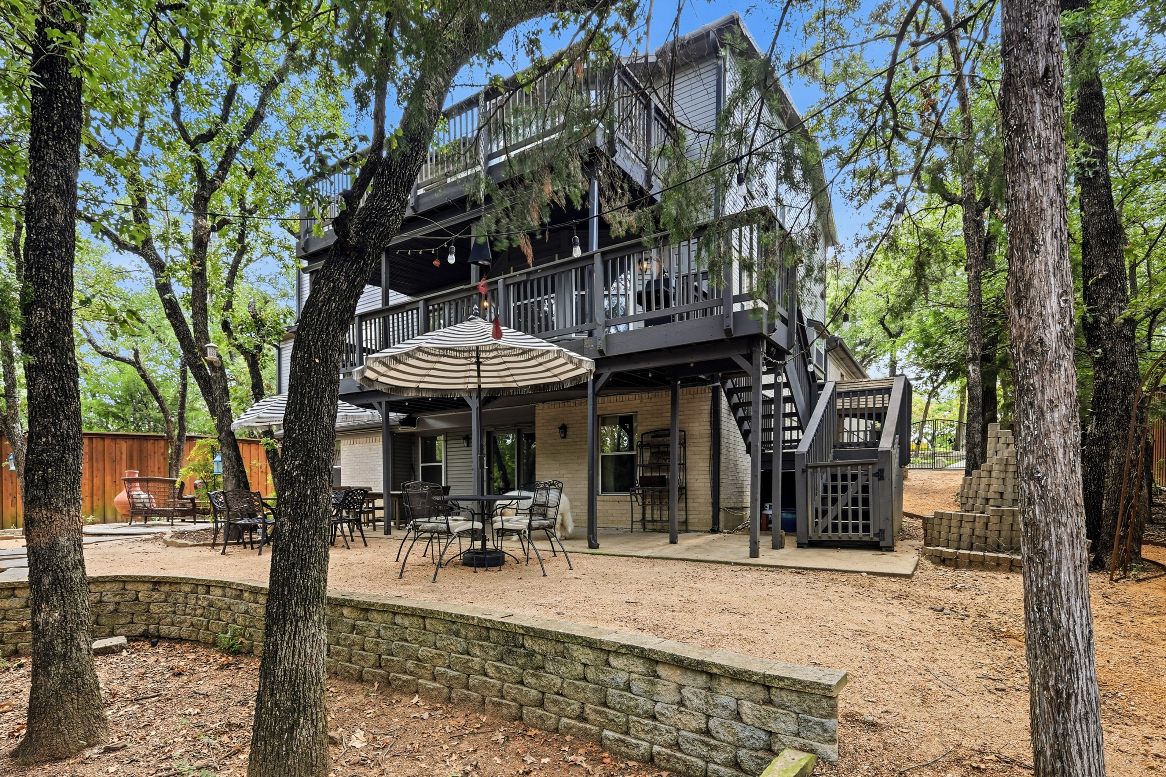 2930 Peninsula Drive Grapevine TX 76051
