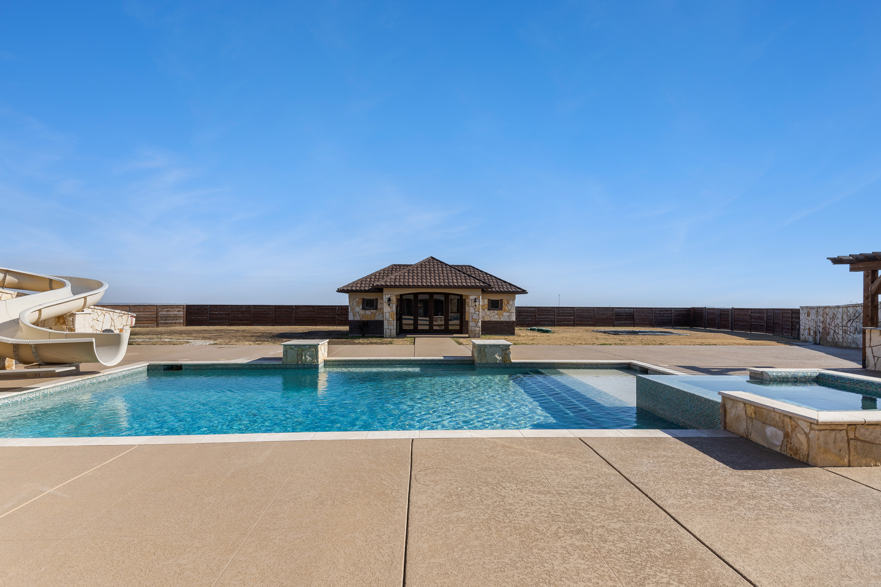 353 County Road 2510 Decatur TX 76234
