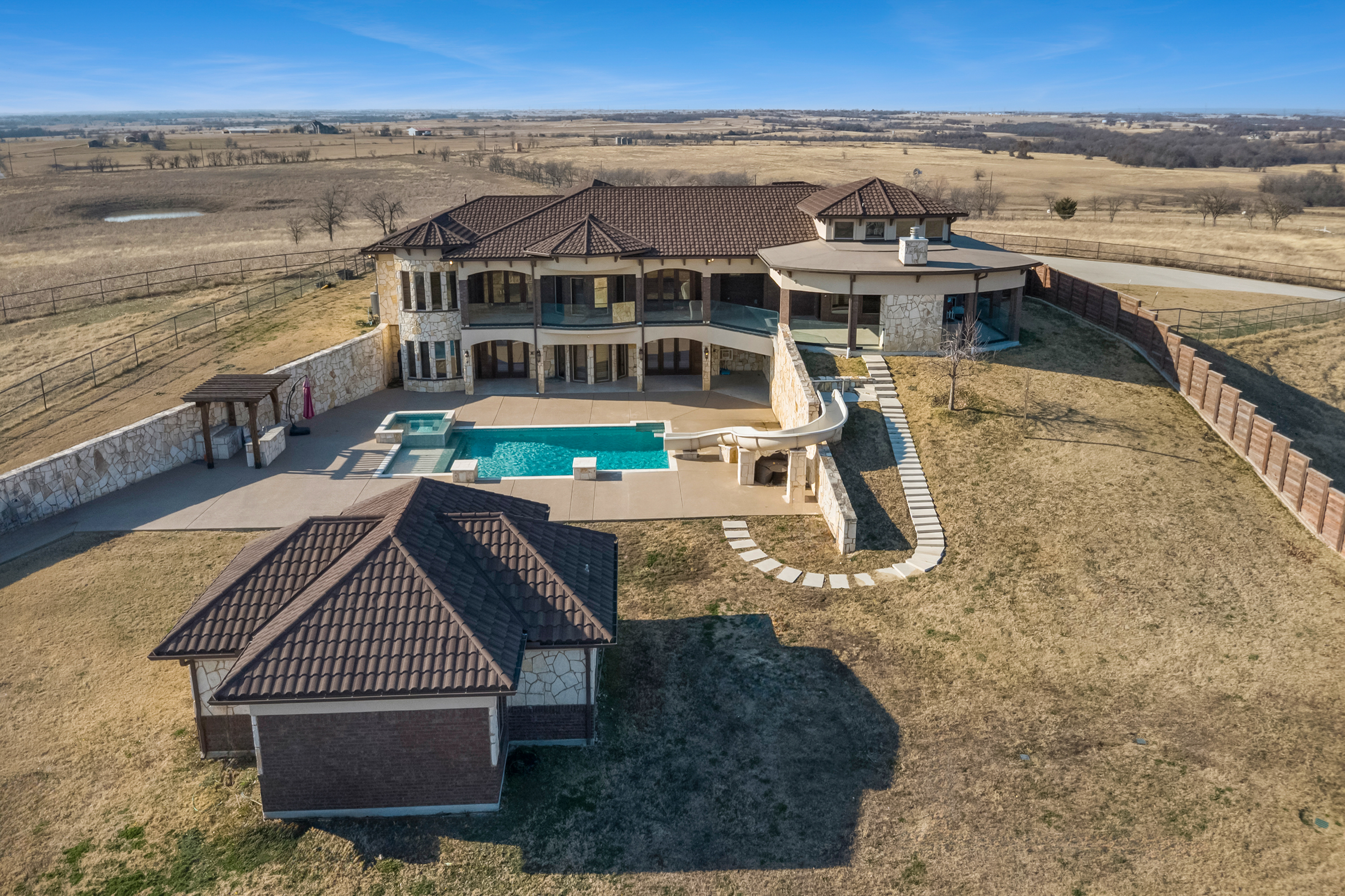 353 County Road 2510 Decatur TX 76234