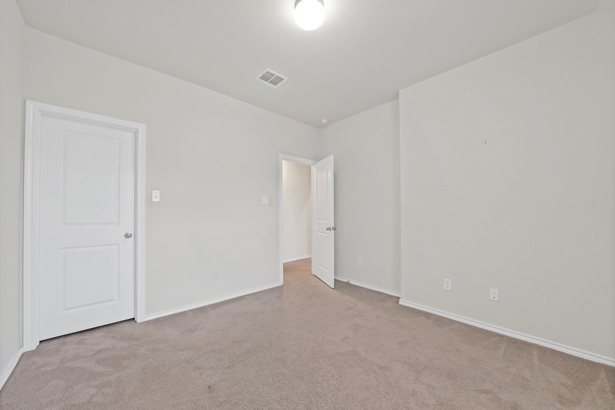 422 Milverton Drive Fort Worth TX 76036