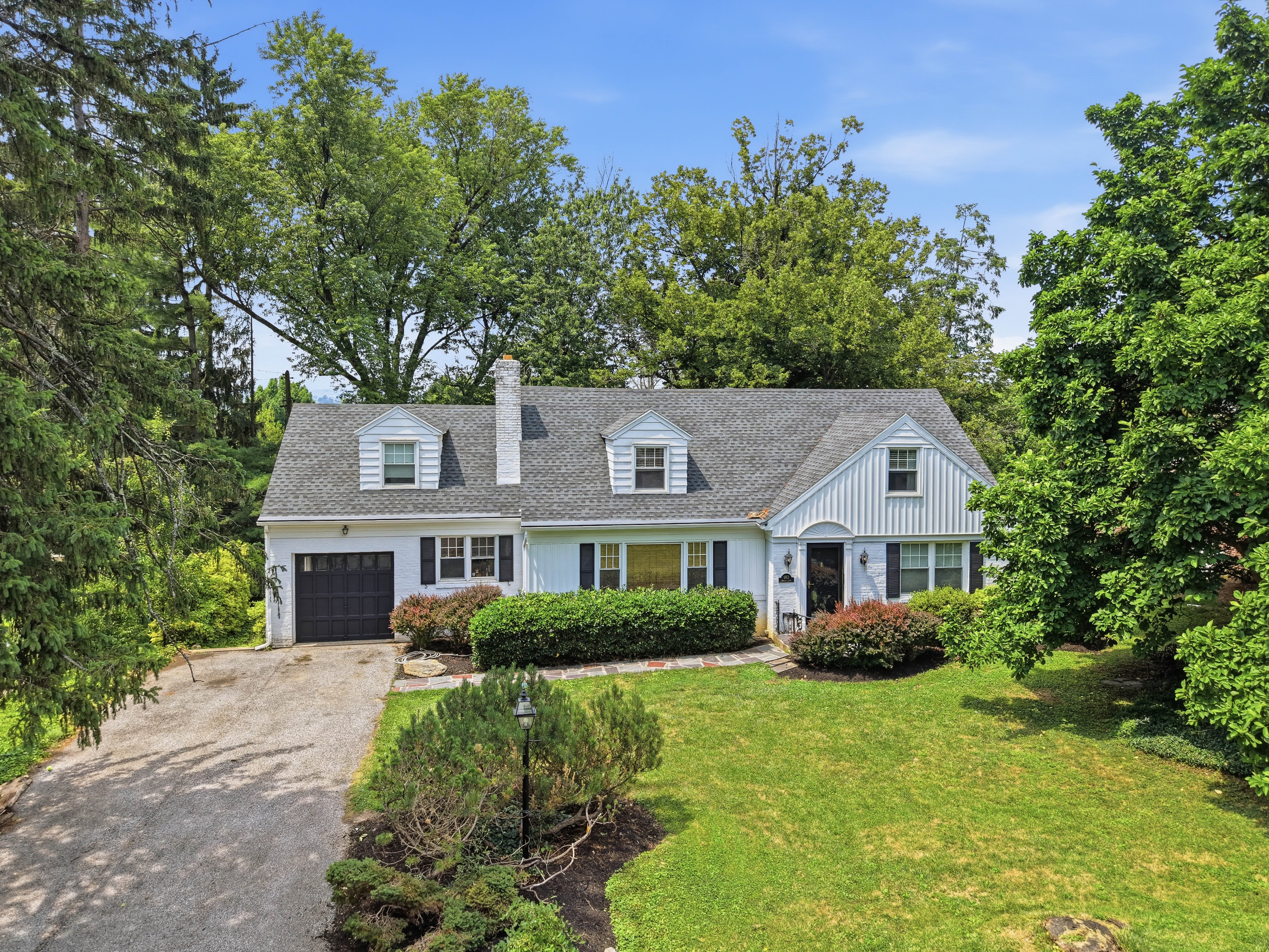 983 Brockie Lane York PA 17403