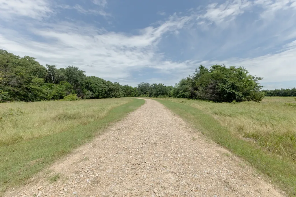 3181 Fm 274 Bonham TX 75418