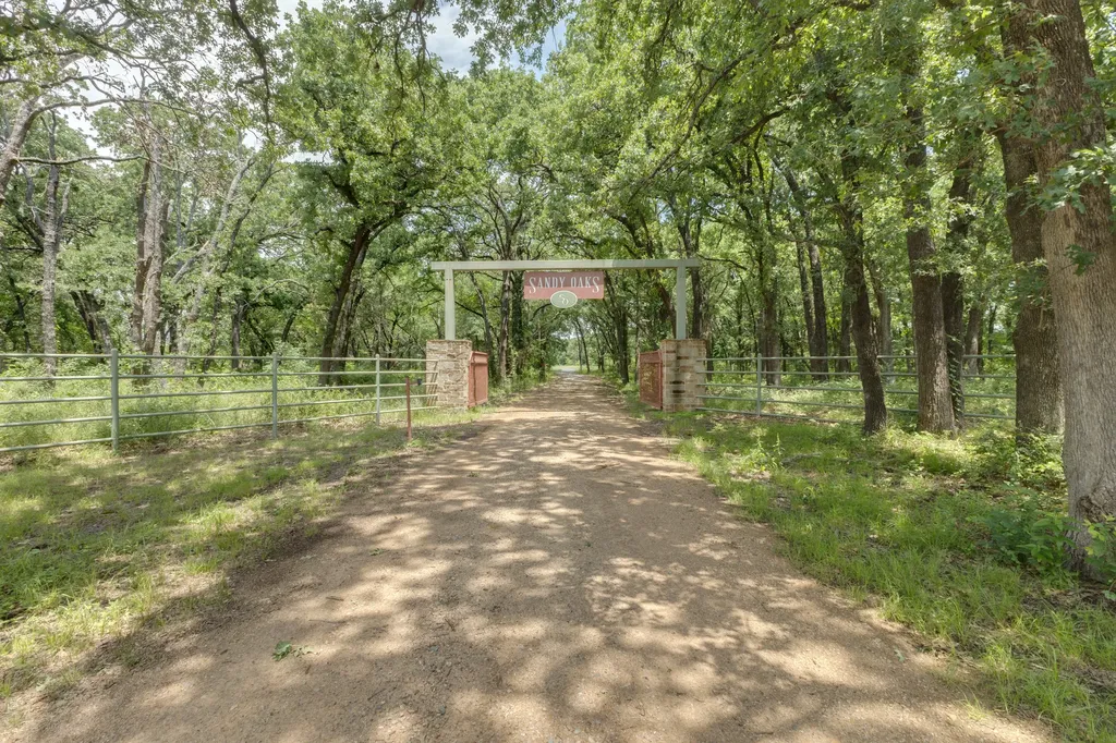 3181 Fm 274 Bonham TX 75418