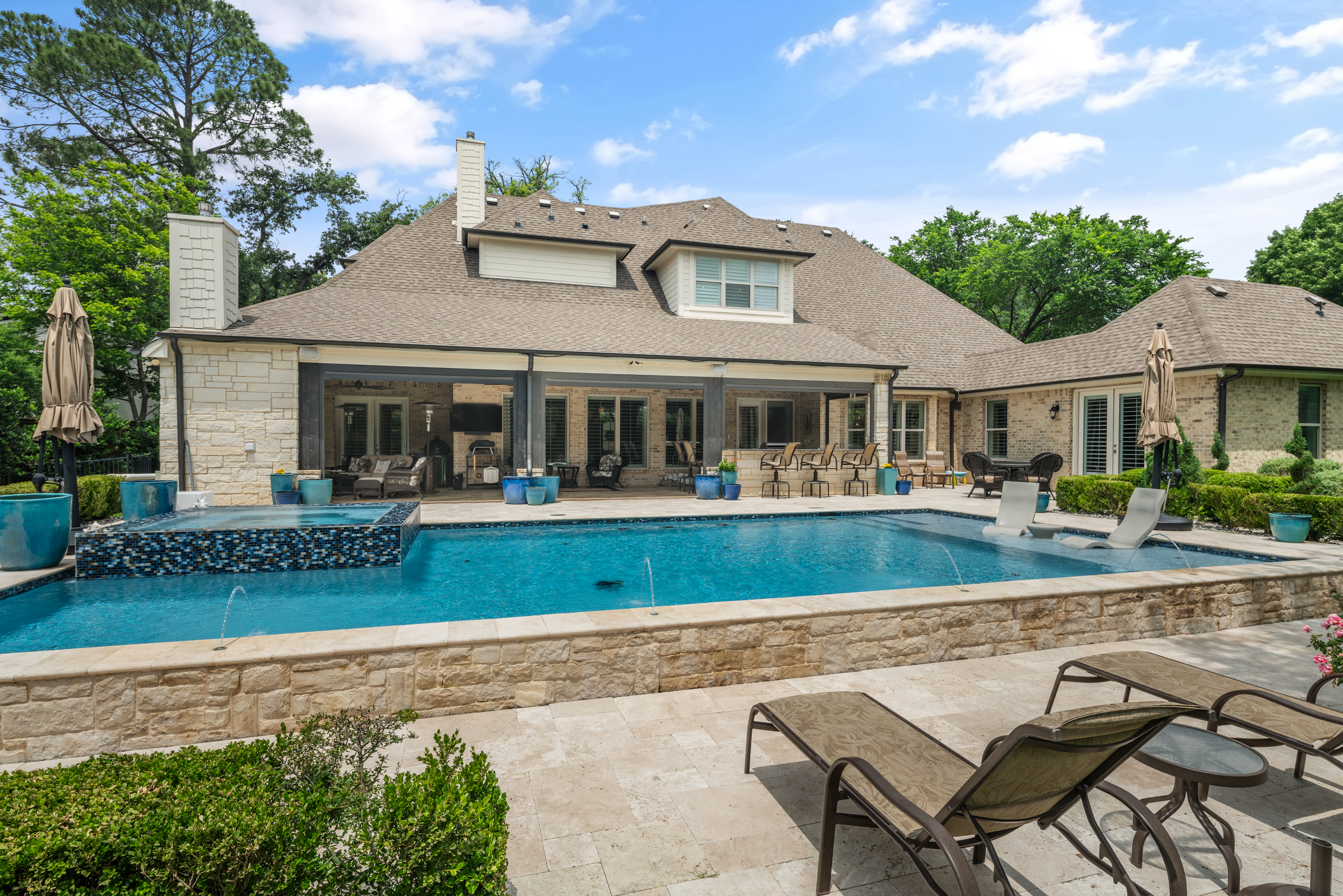 4674 College Park Drive Dallas TX 75229