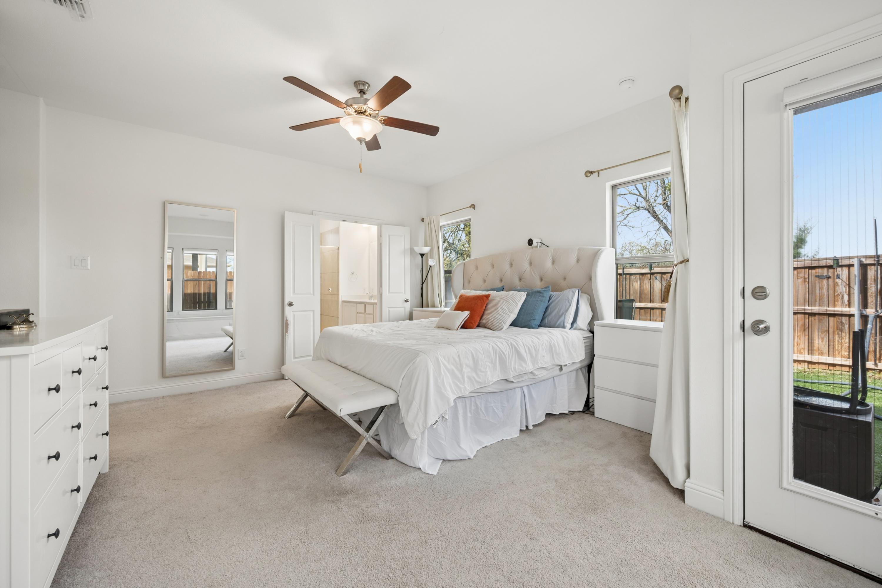 916 Crockett Street Aubrey TX 76227