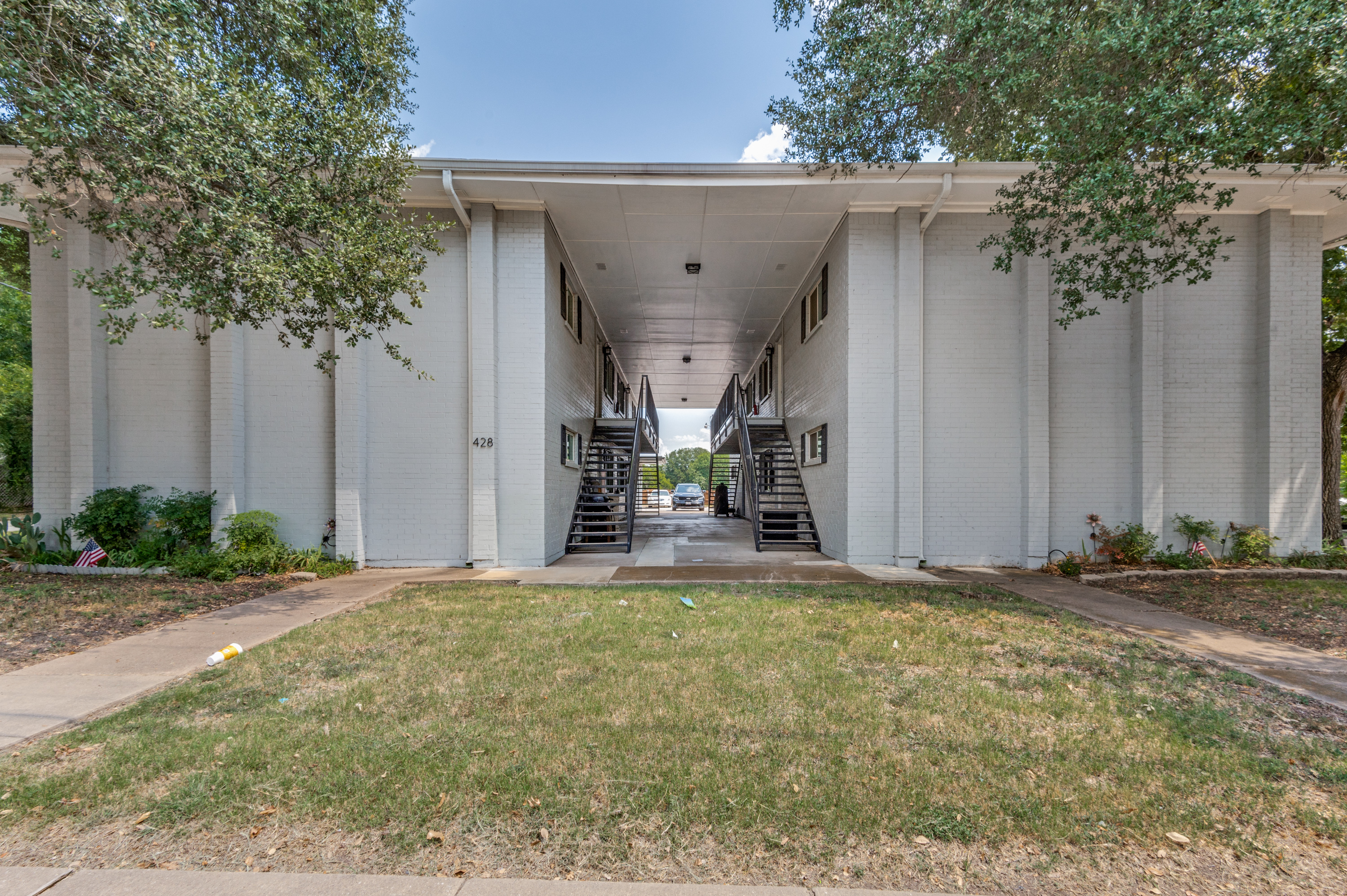 428 N Dallas Avenue Lancaster TX 75146