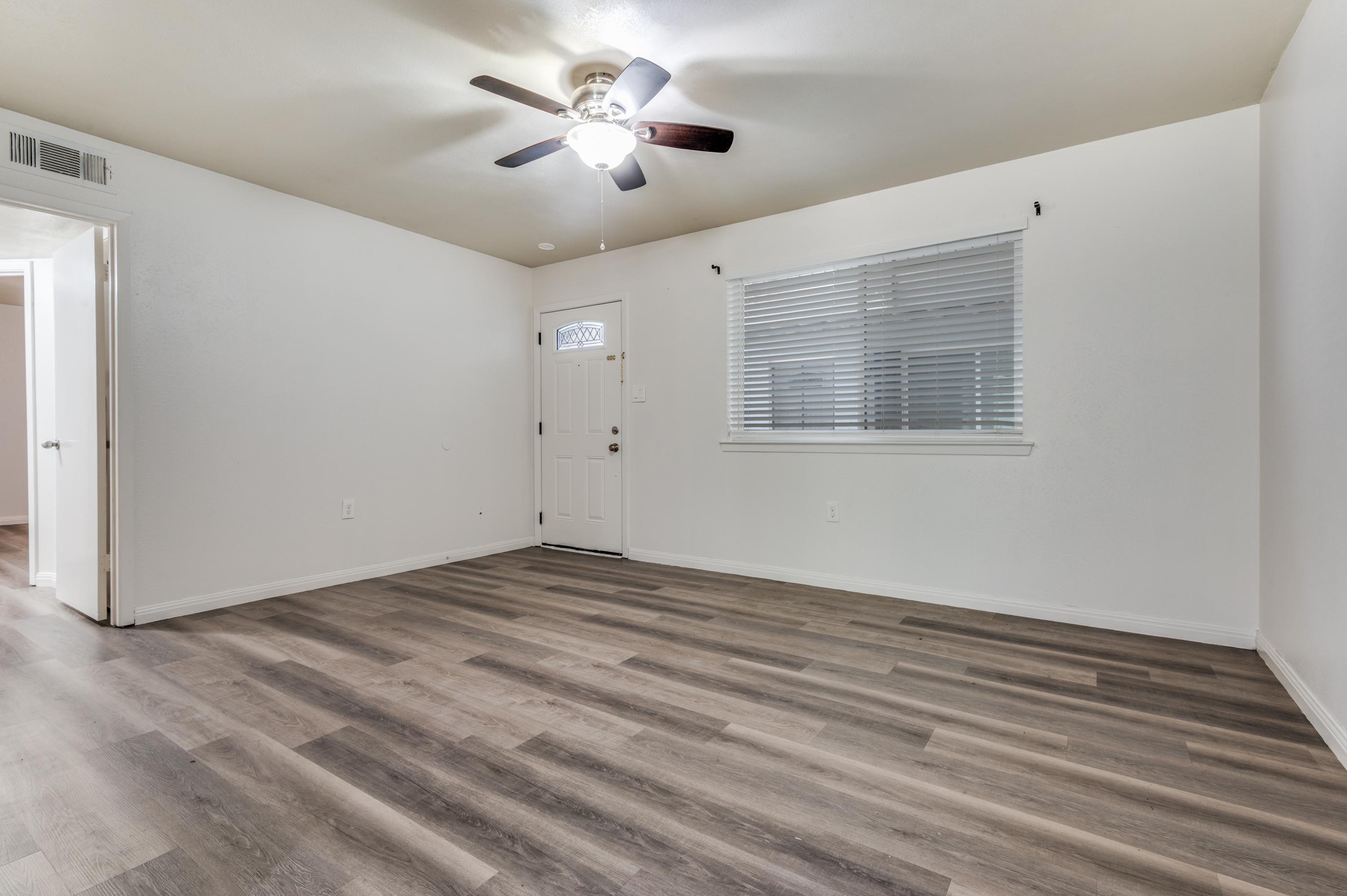 428 N Dallas Avenue Lancaster TX 75146