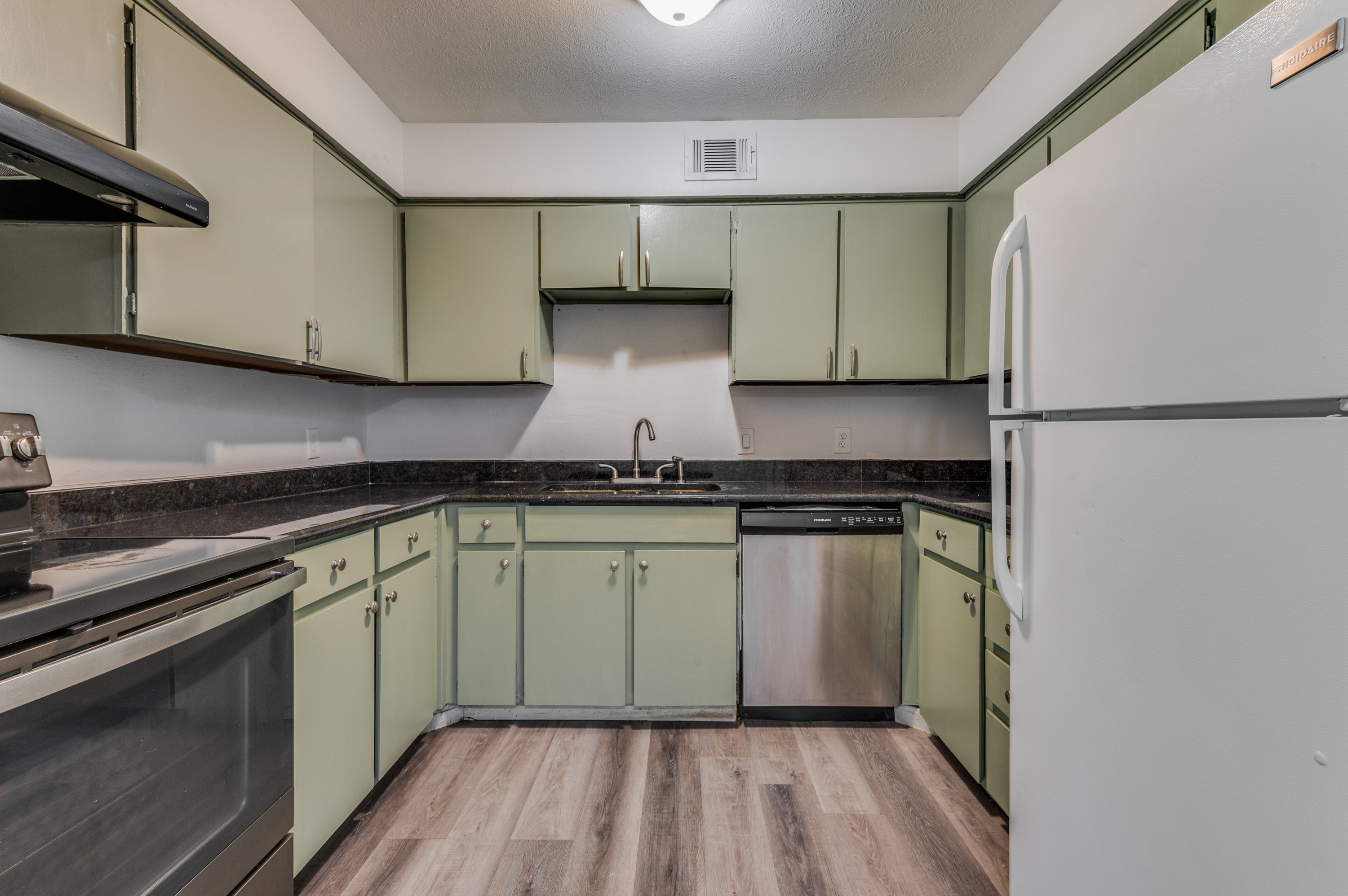 428 N Dallas Avenue Lancaster TX 75146