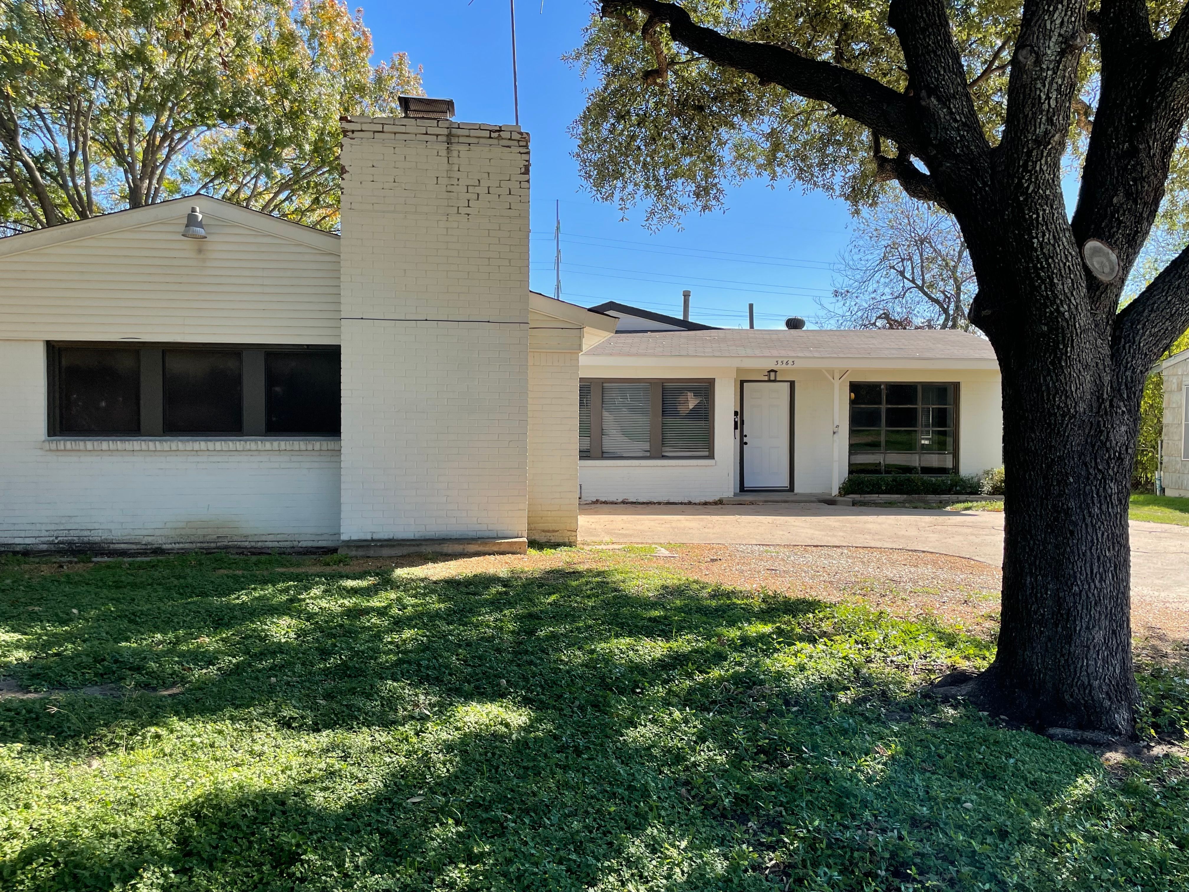 3563 South Drive Fort Worth TX 76109