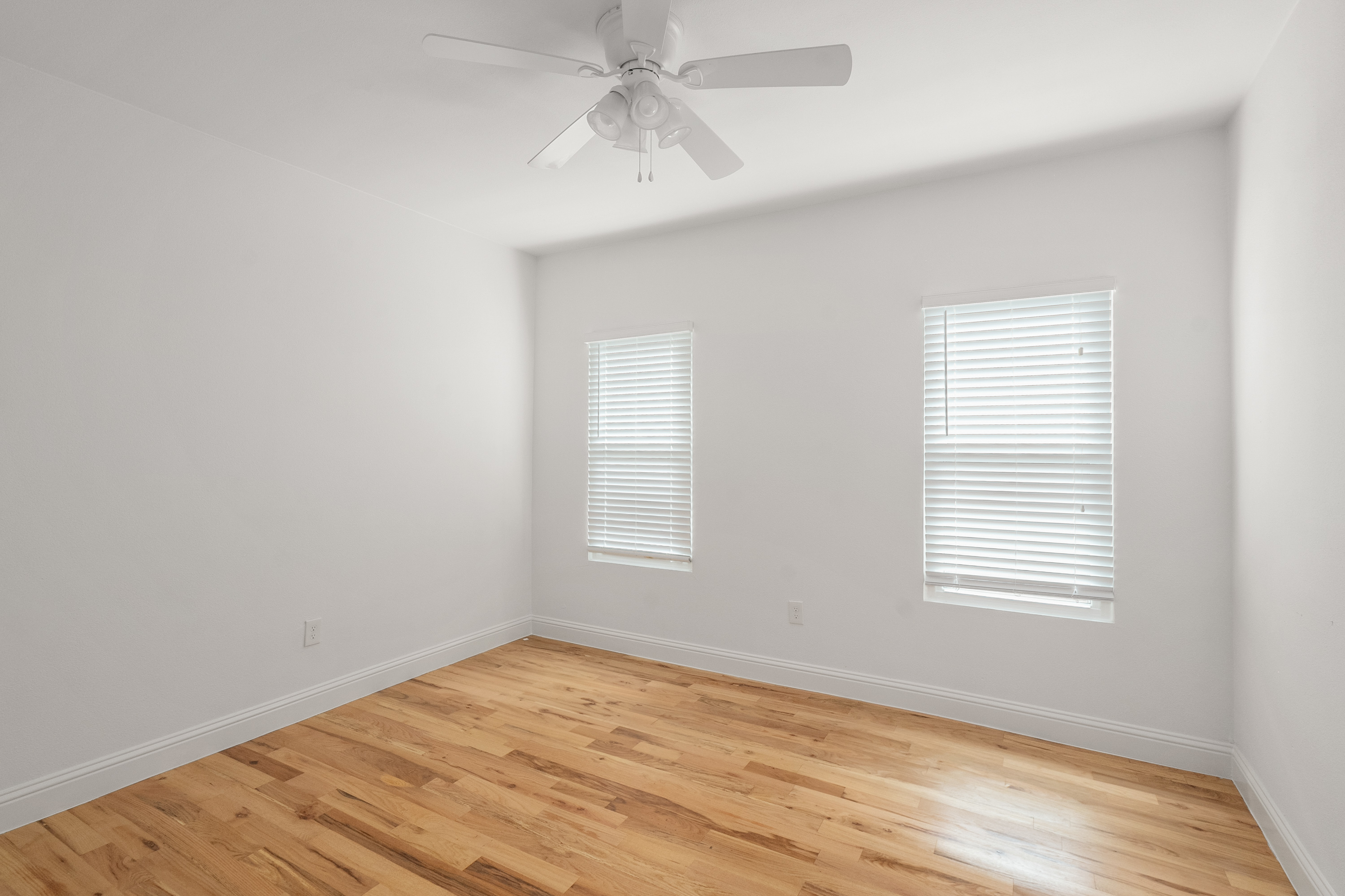 5703 Mercedes Avenue Dallas TX 75206
