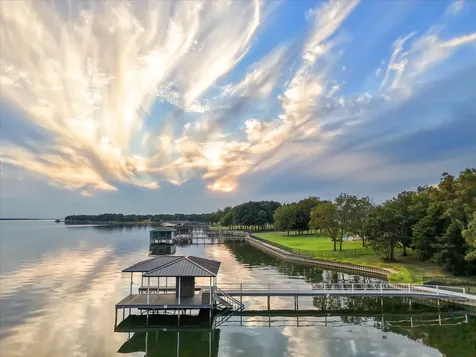1140 The Shores Drive Corsicana TX 75109