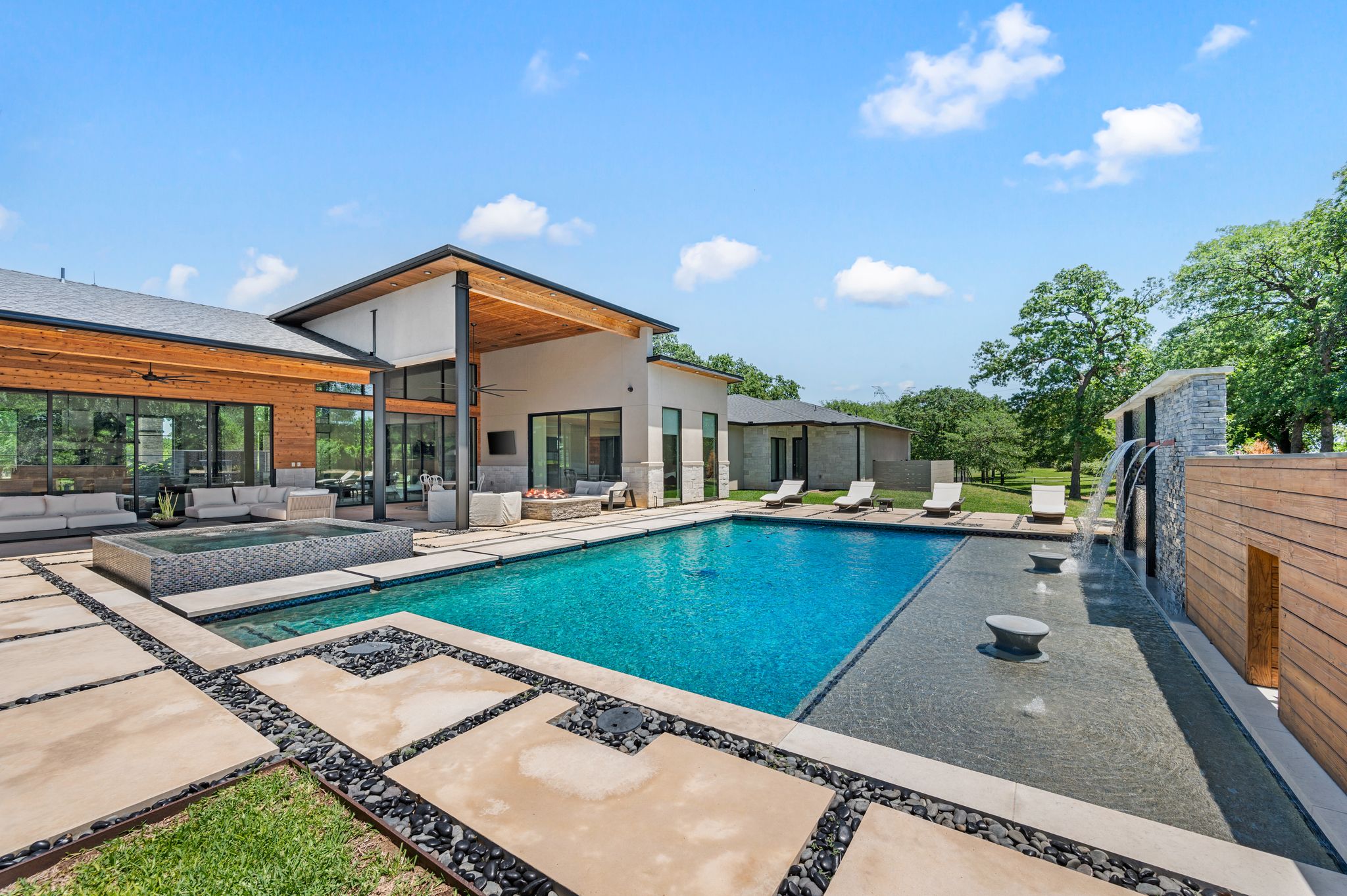 916 Dove Creek Court Bartonville TX 76226