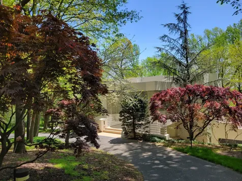 910 Pennwood Circle Lancaster PA 17601