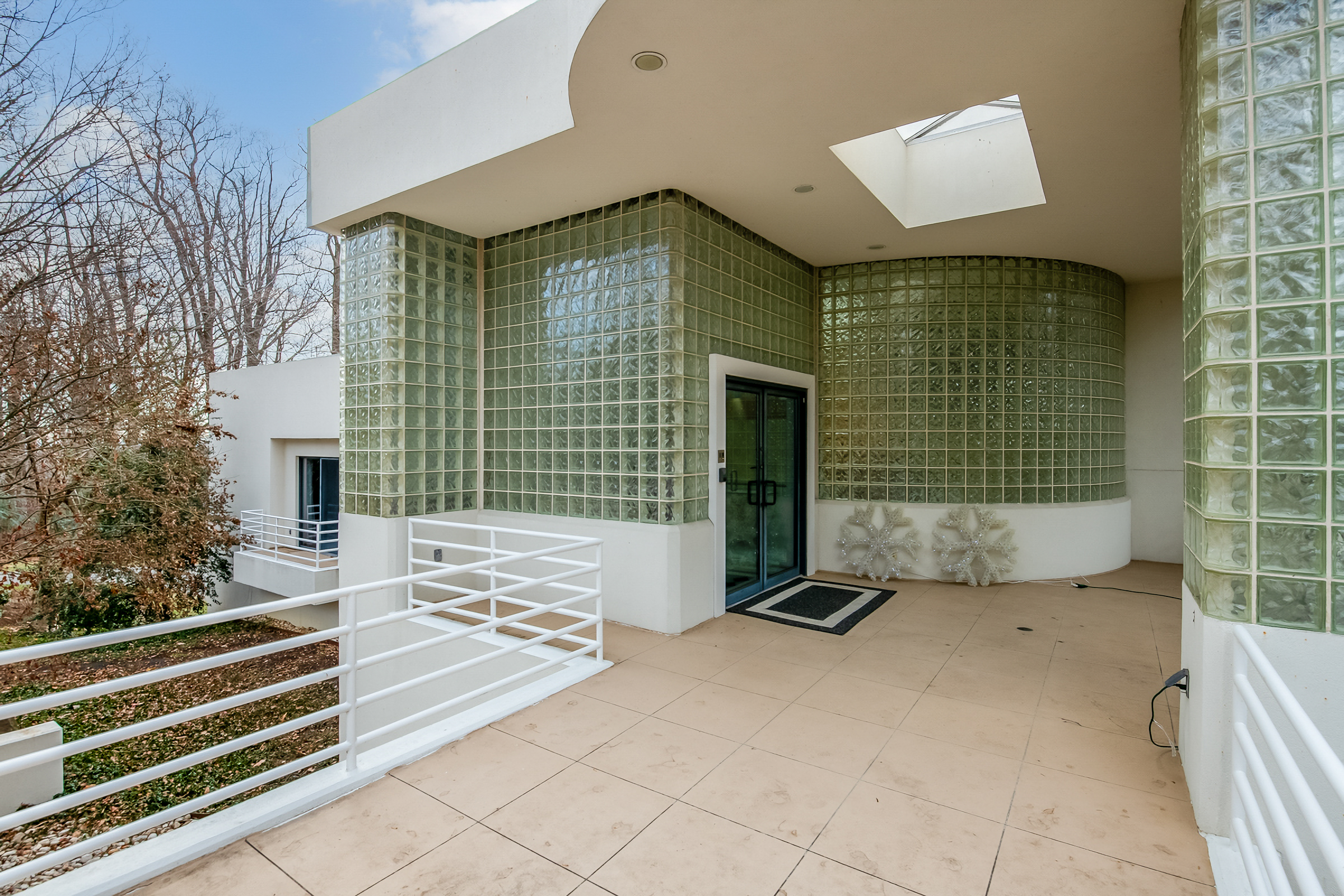 910 Pennwood Circle Lancaster PA 17601