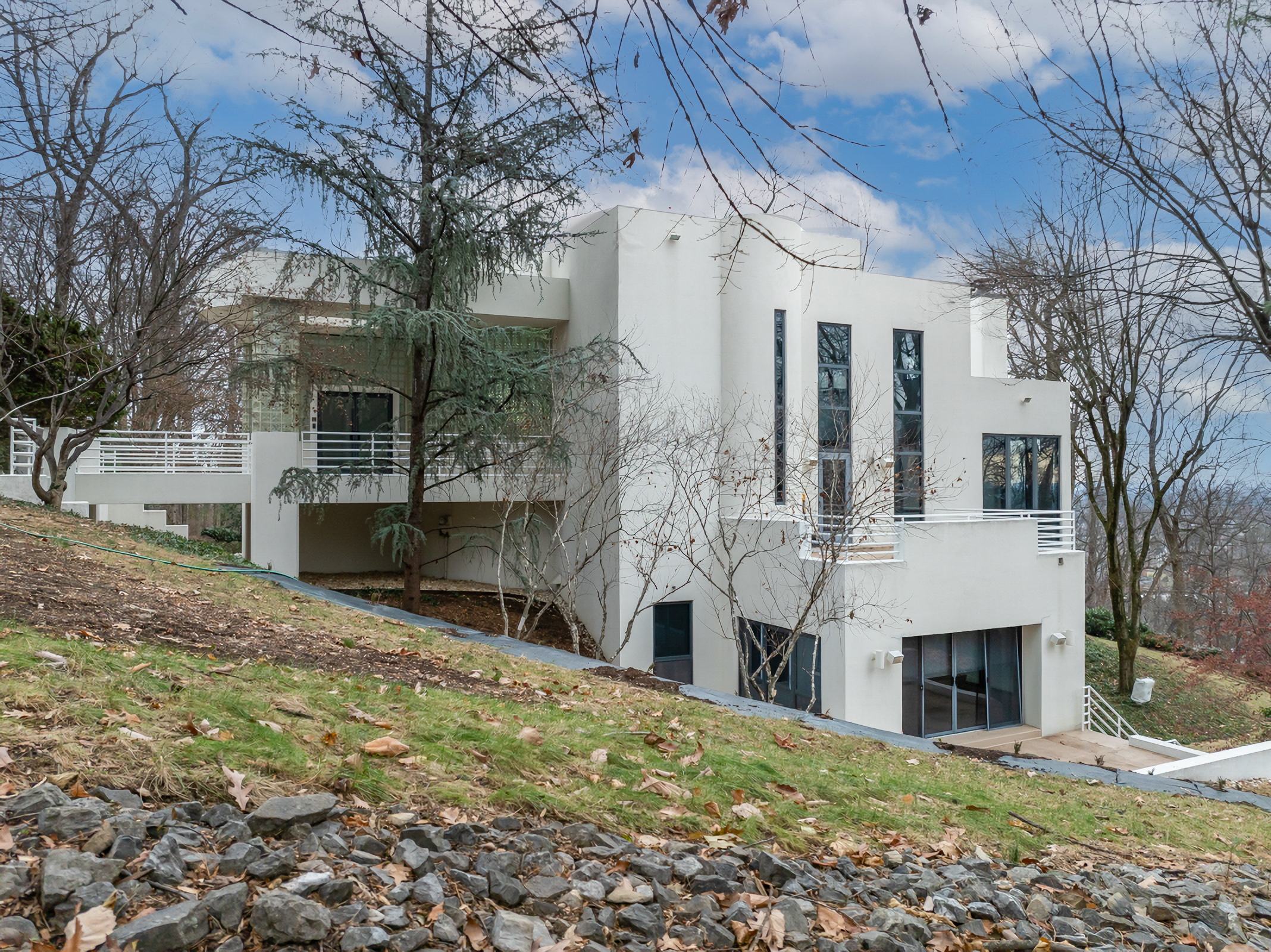 910 Pennwood Circle Lancaster PA 17601