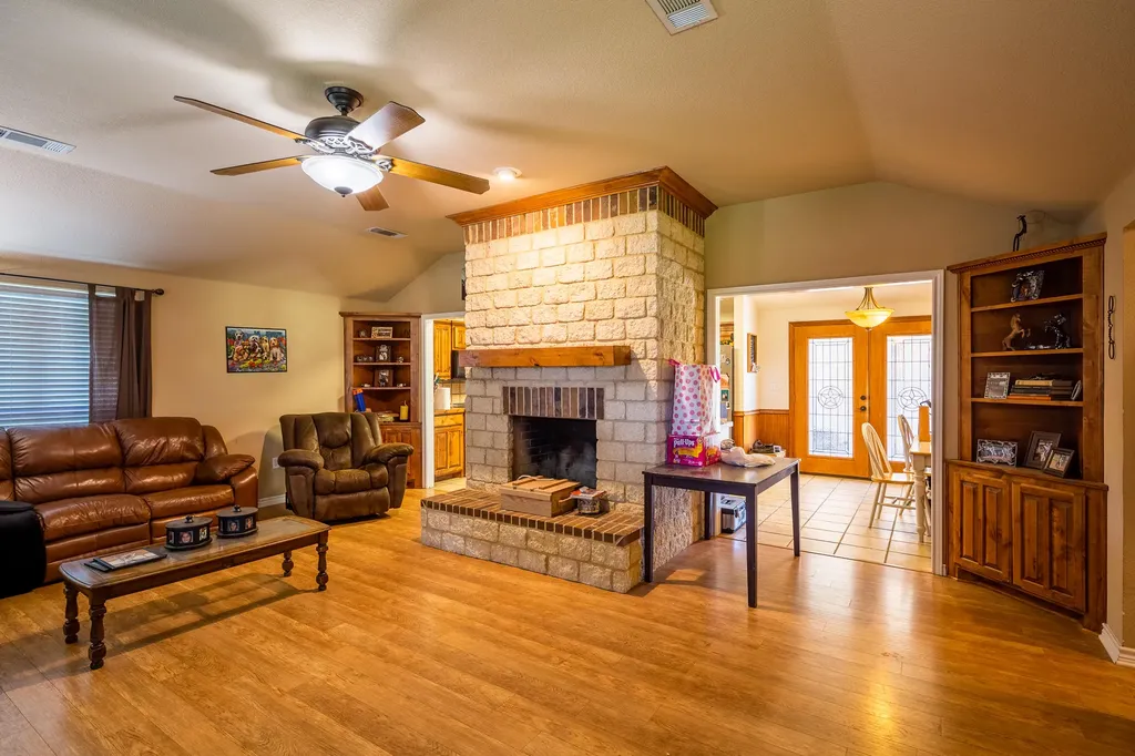 520 Ozro Road Maypearl TX 76084