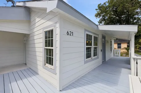 621 Alameda Road Azle TX 76020