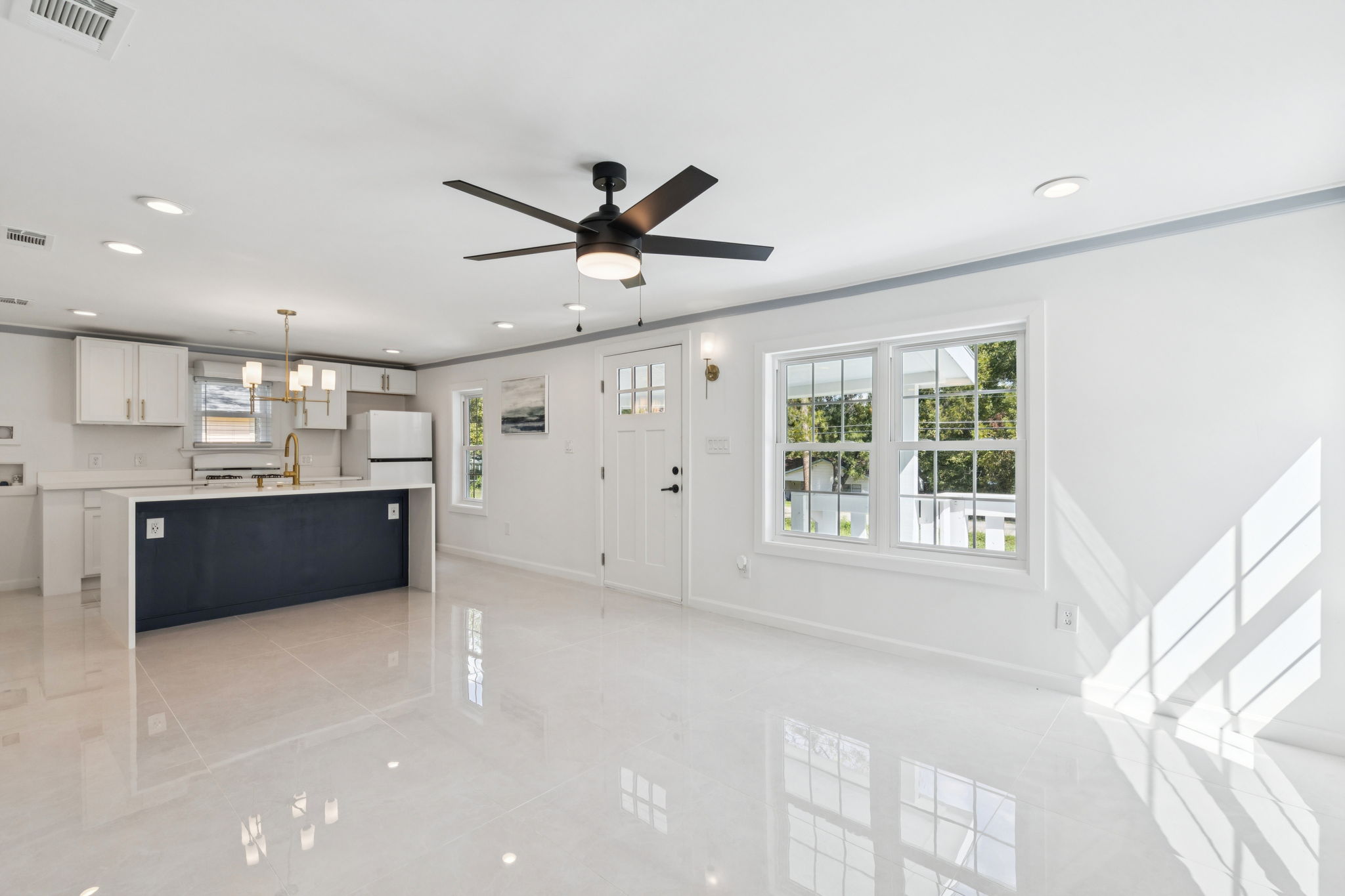 621 Alameda Road Azle TX 76020