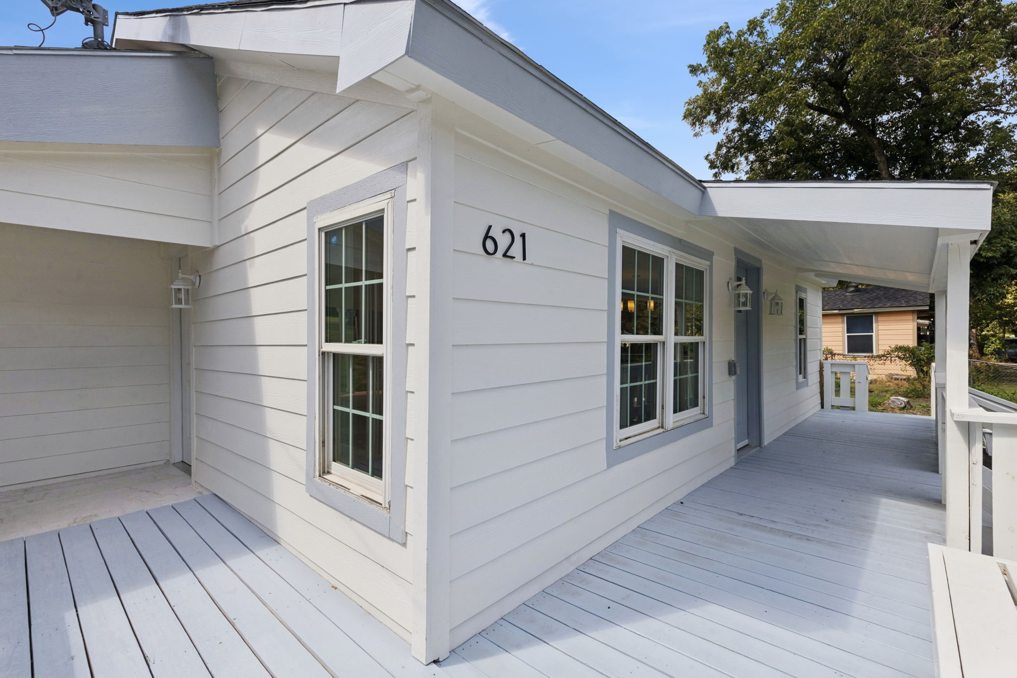 621 Alameda Road Azle TX 76020