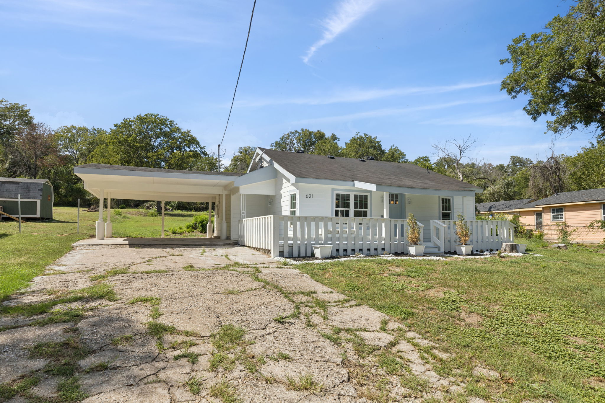 621 Alameda Road Azle TX 76020