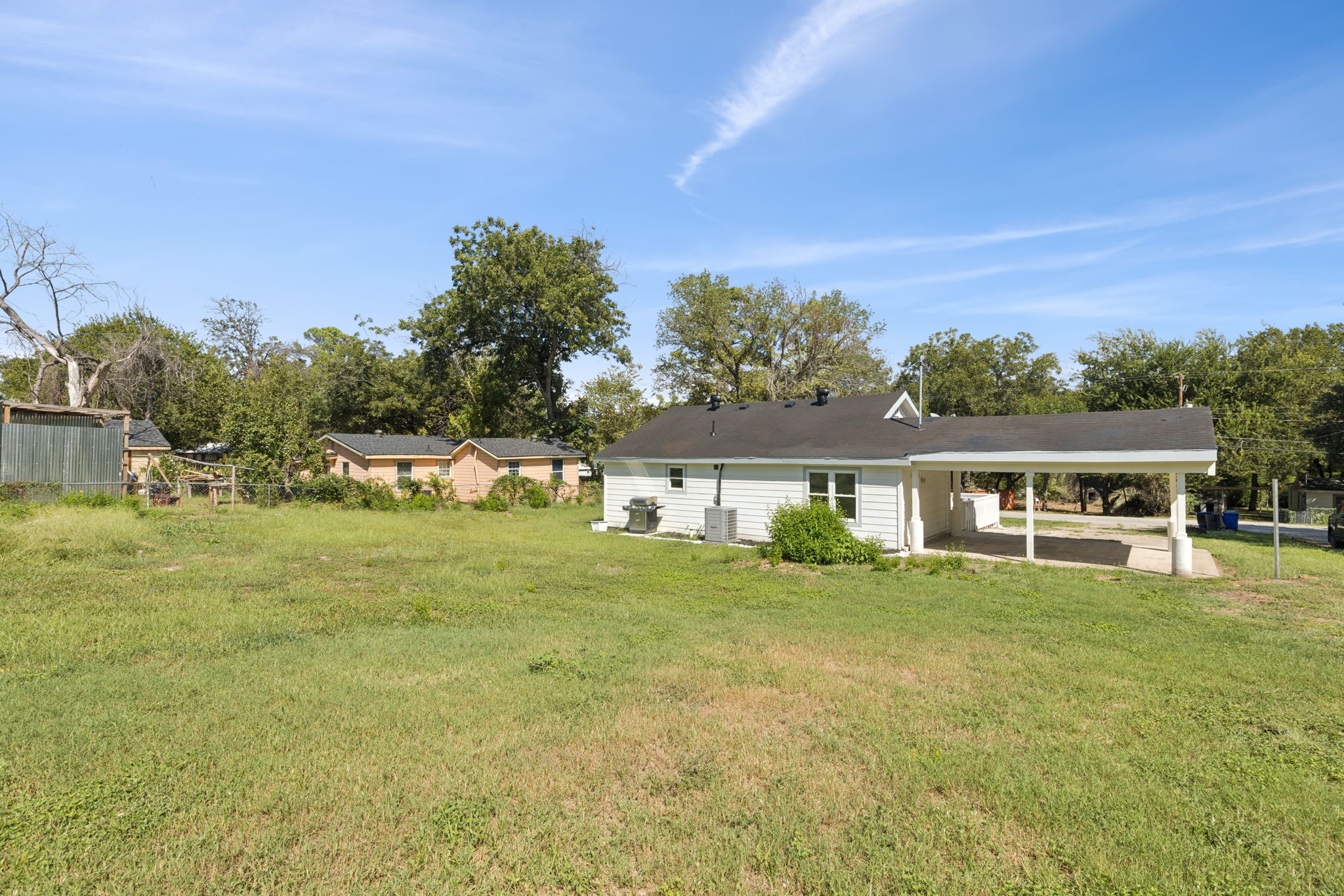 621 Alameda Road Azle TX 76020