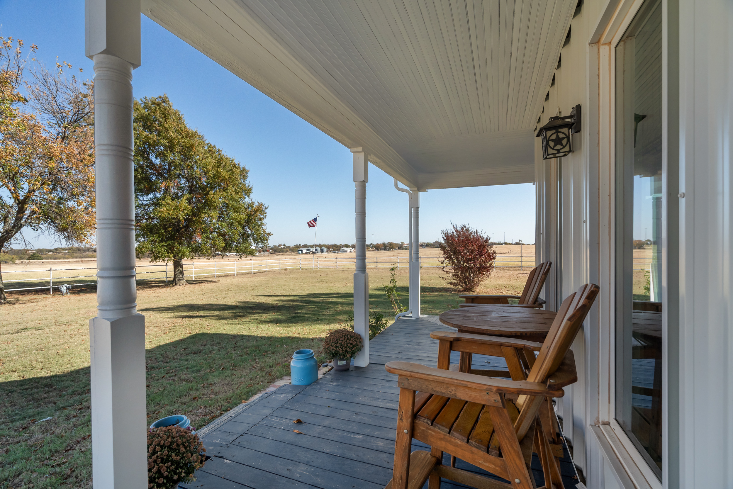 945 Quarter Horse Lane Bellevue TX 76228