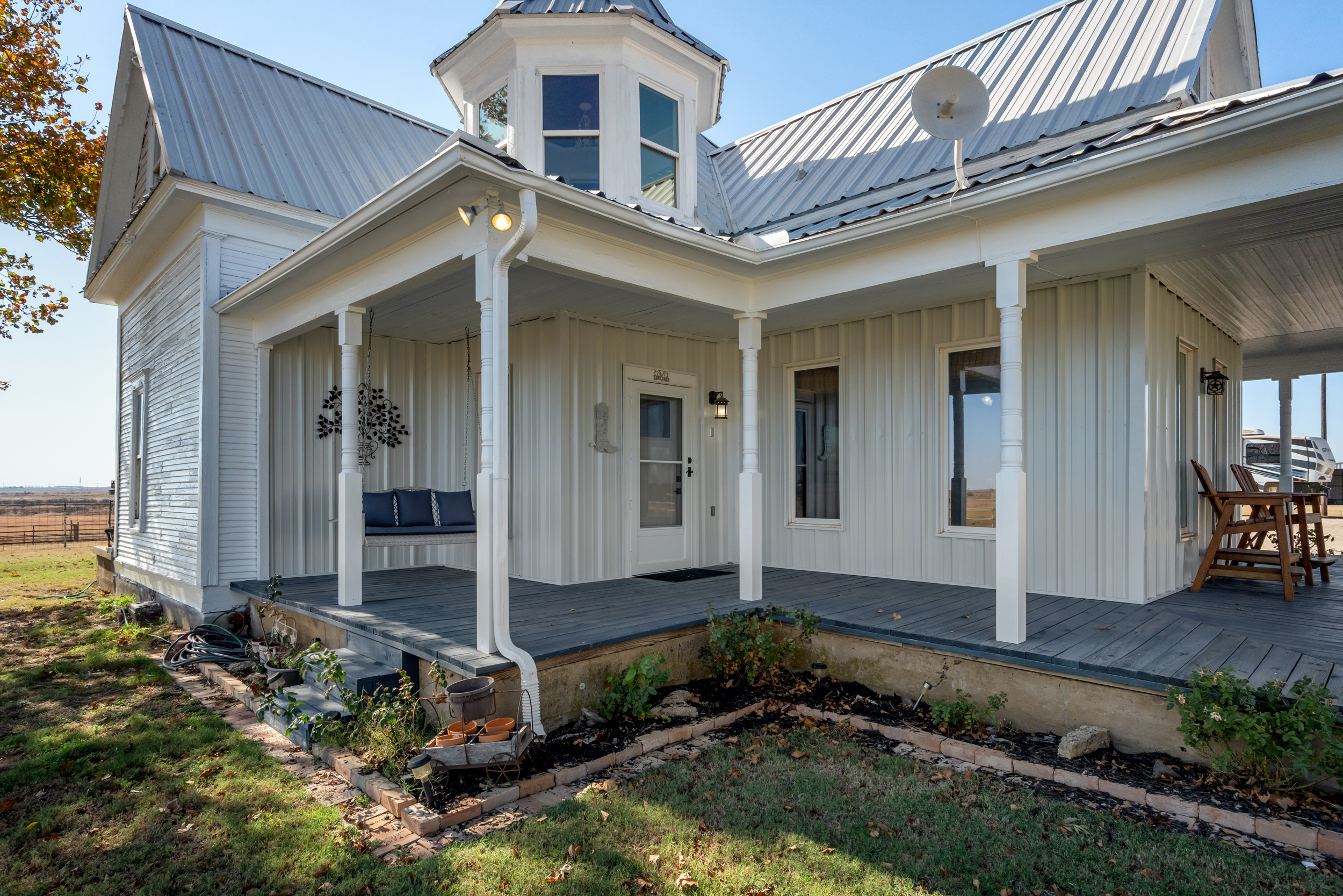 945 Quarter Horse Lane Bellevue TX 76228