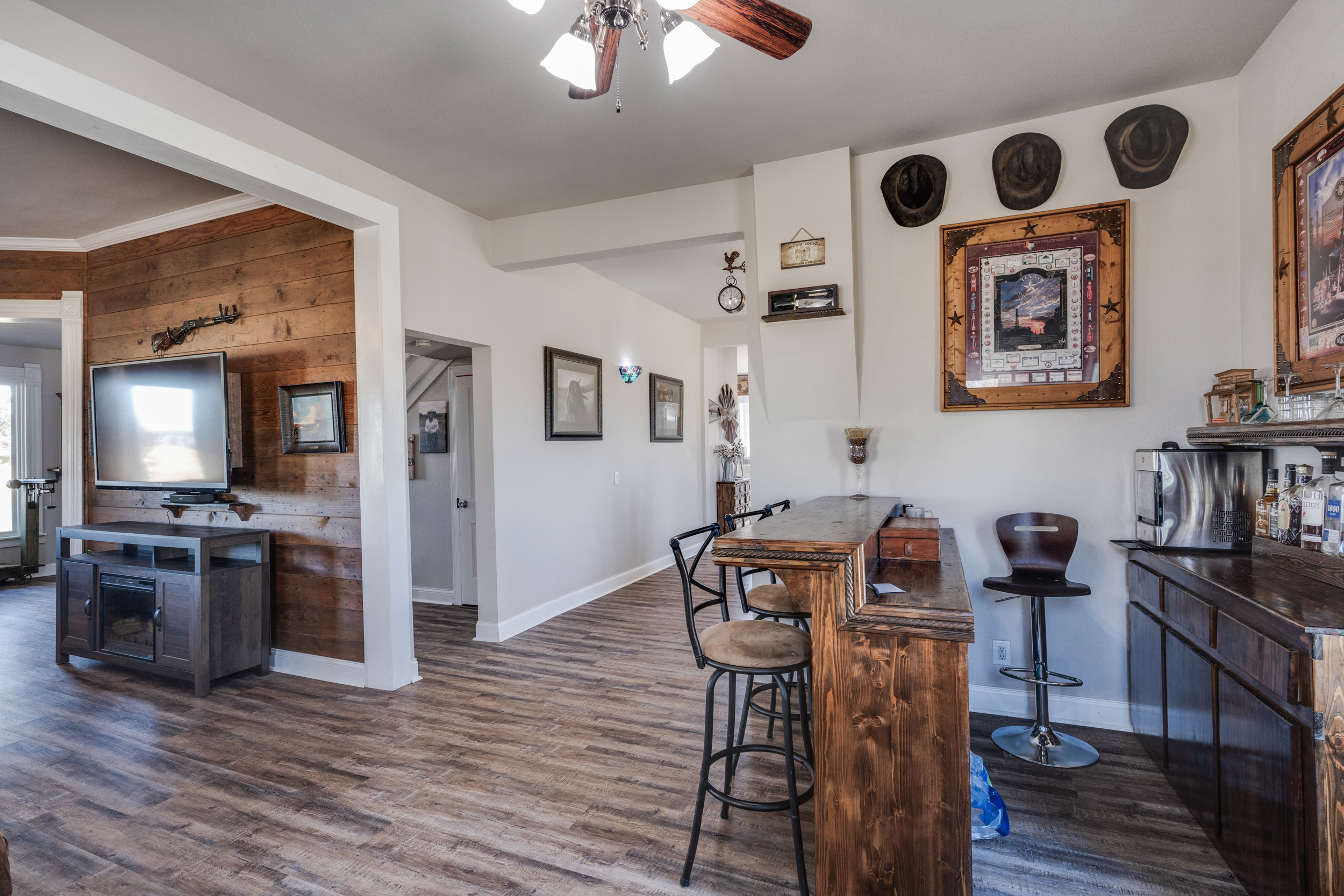 945 Quarter Horse Lane Bellevue TX 76228