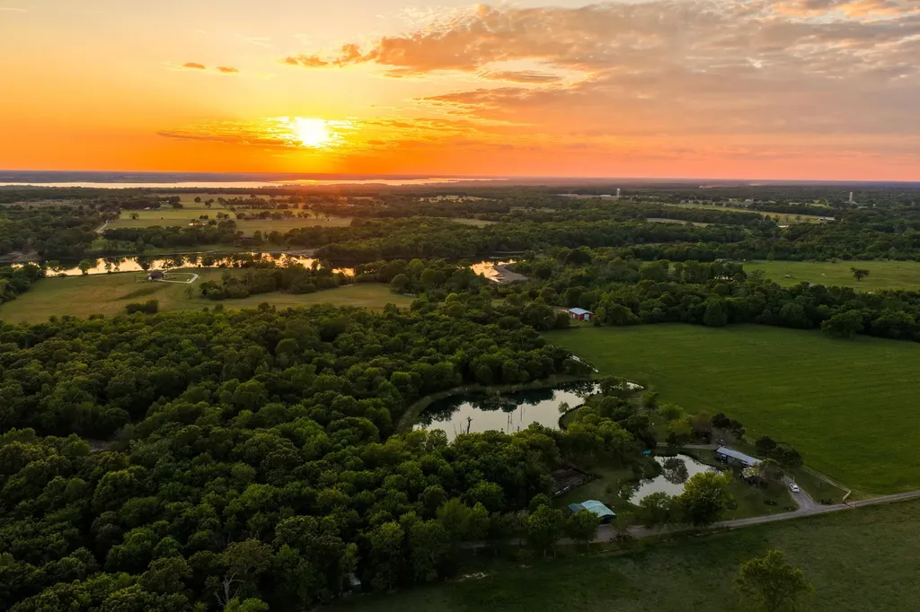 507 County Road 1960 Yantis TX 75497