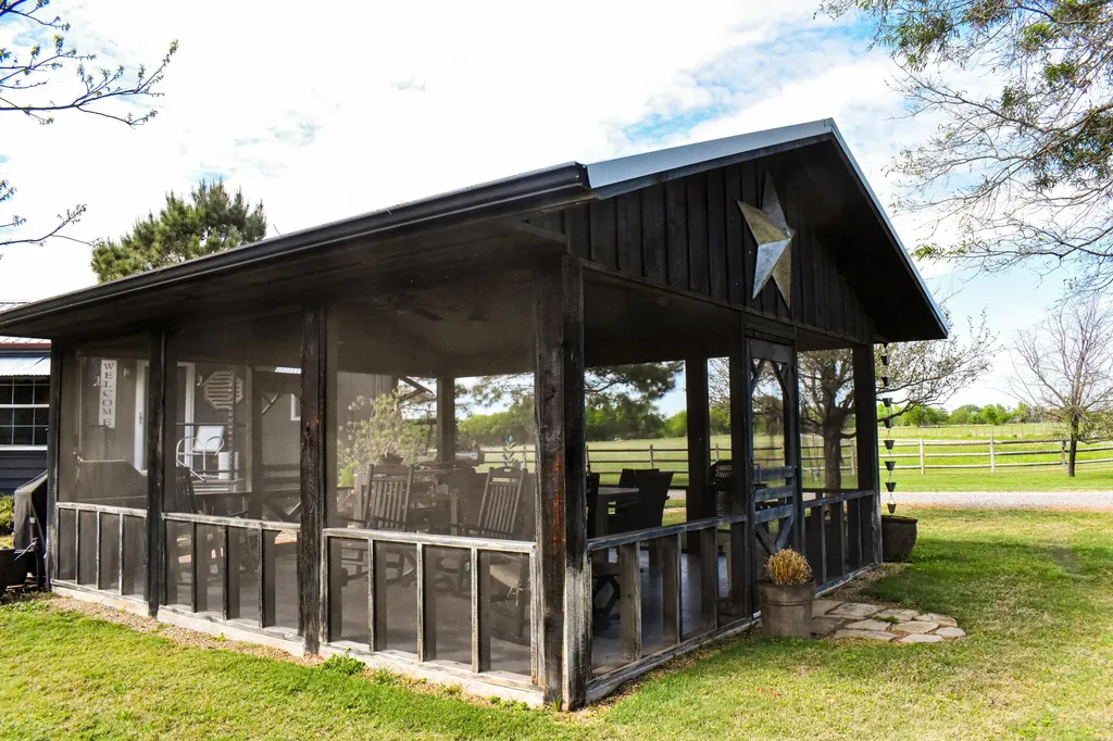 507 County Road 1960 Yantis TX 75497