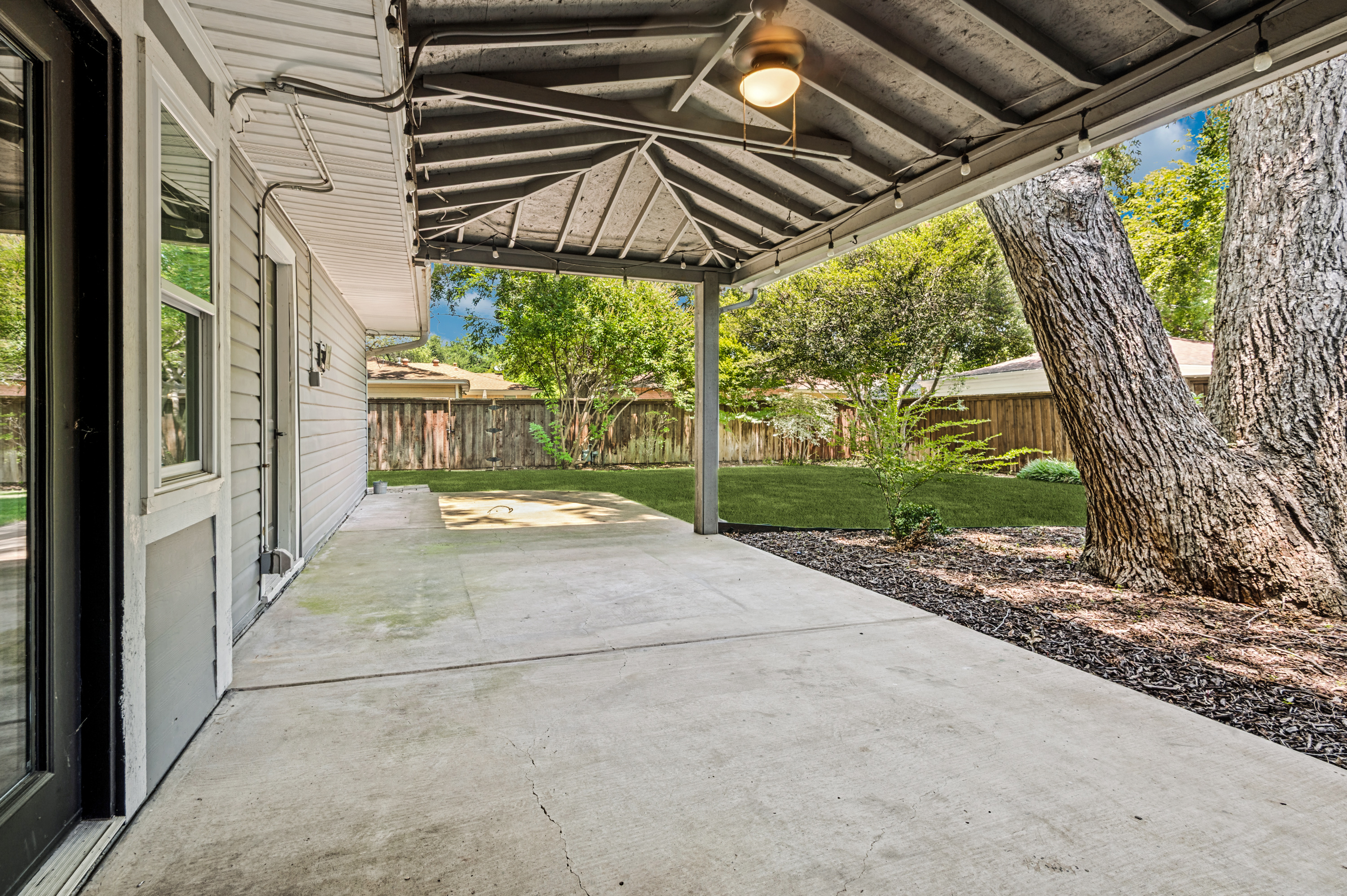 7105 Bennington Drive Dallas TX 75214