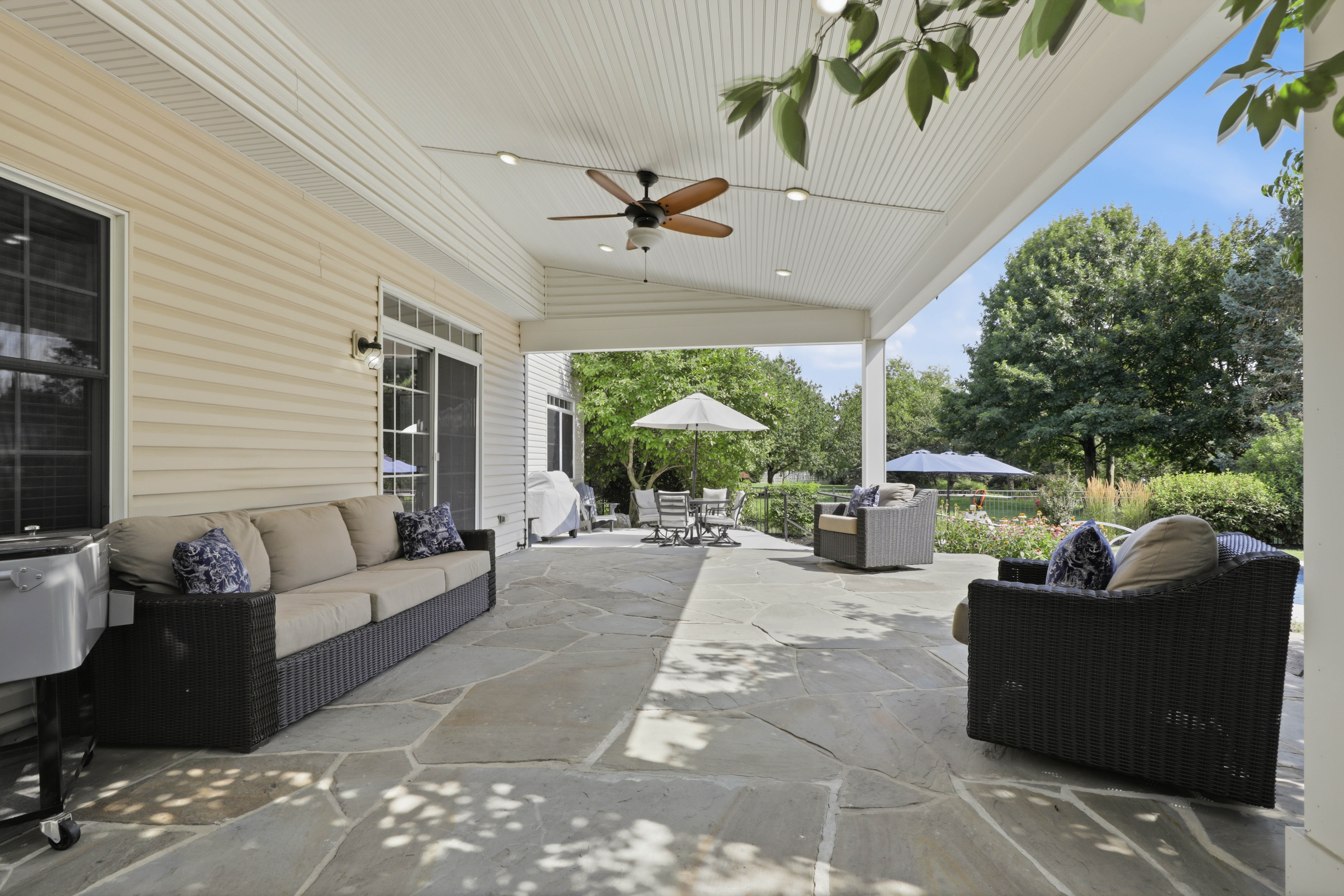 1146 S Bristol Drive Lititz PA 17543