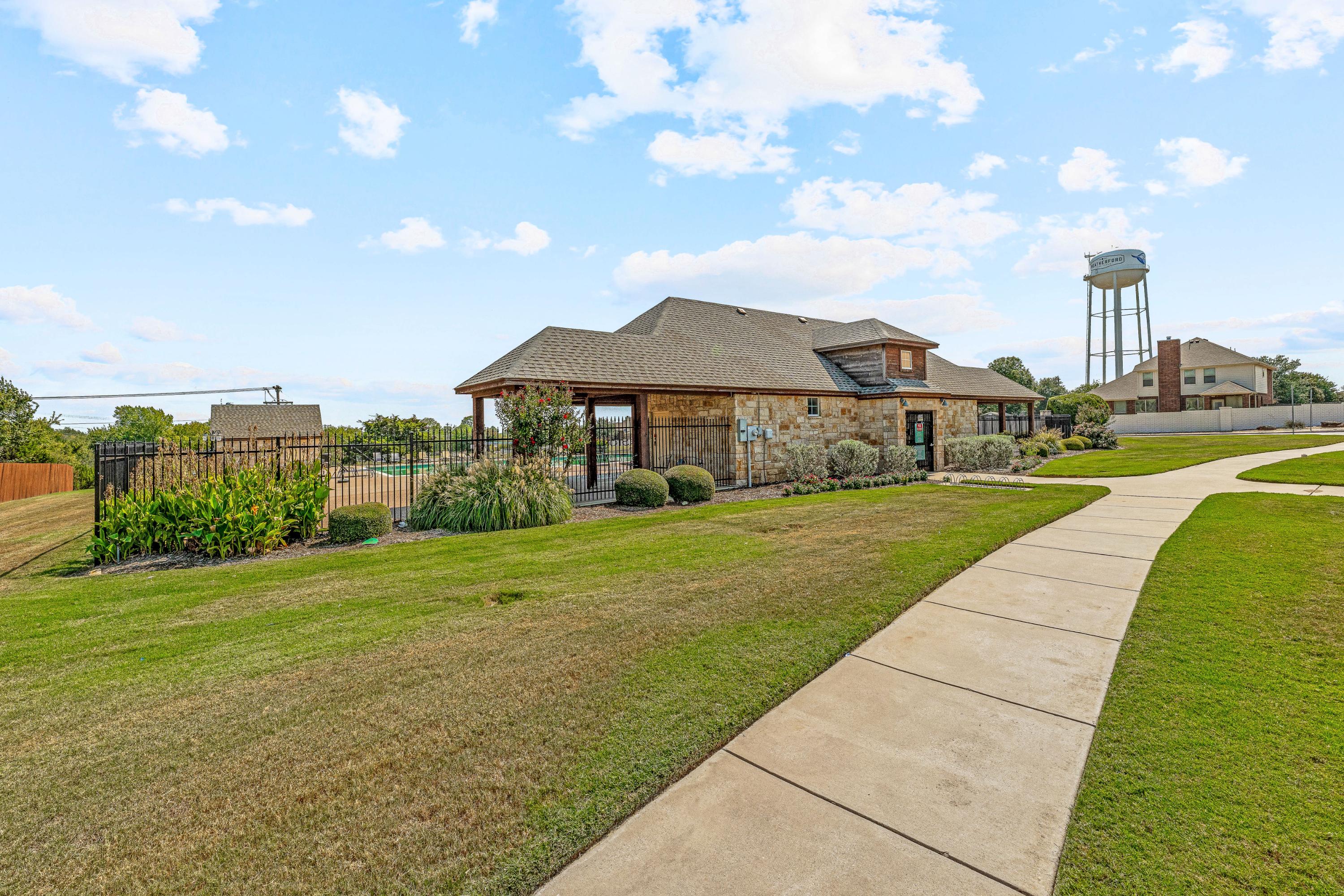 1544 Signature Drive Weatherford TX 76087