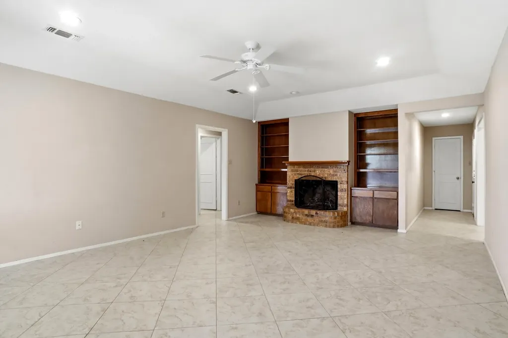 4861 Ledgestone Court Fort Worth TX 76132