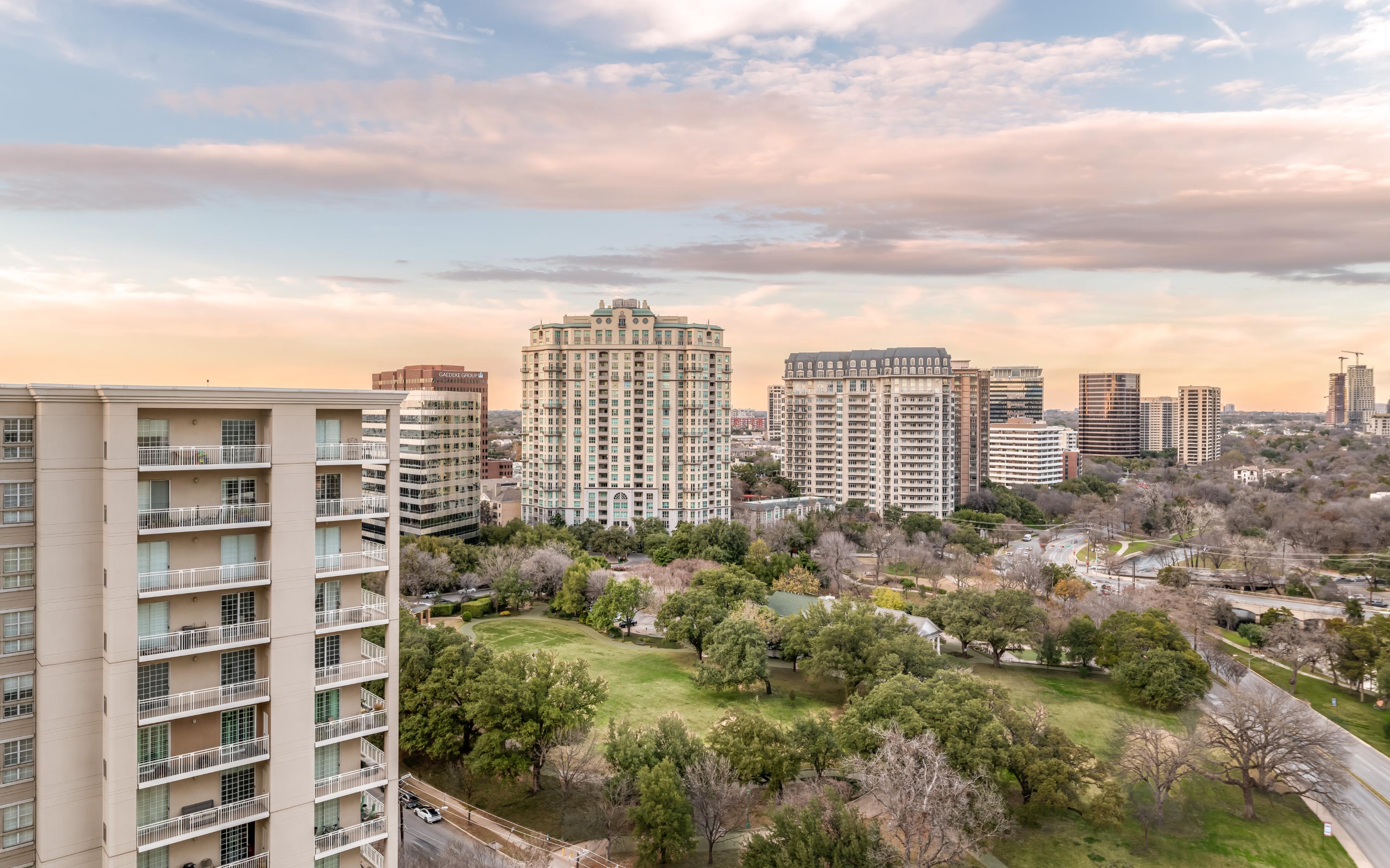 3225 Turtle Creek Boulevard Dallas TX 75219