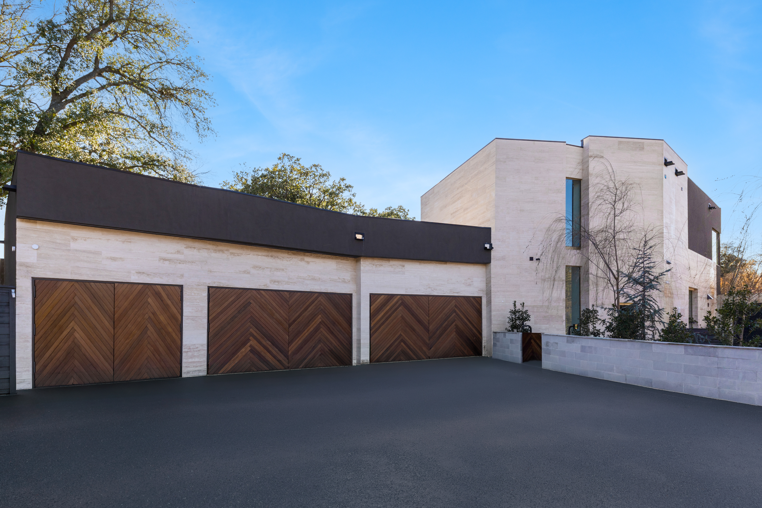 10920 Strait Lane Dallas TX 75229