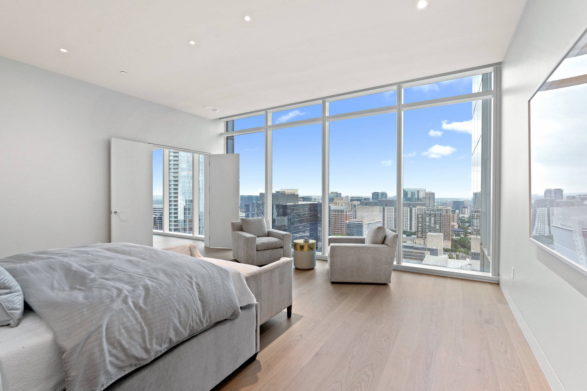 1747 Leonard Street Dallas TX 75201