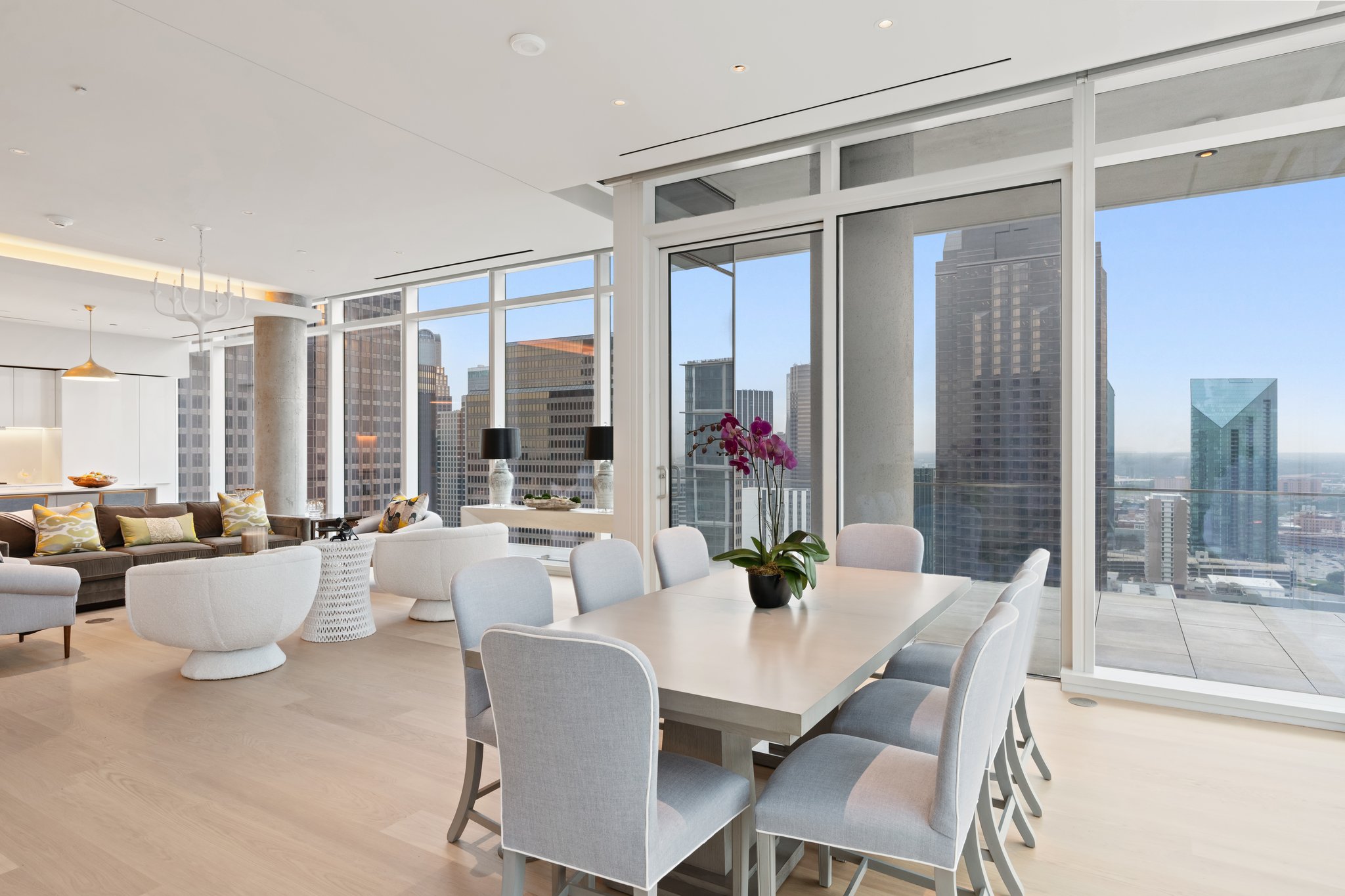 1747 Leonard Street Dallas TX 75201