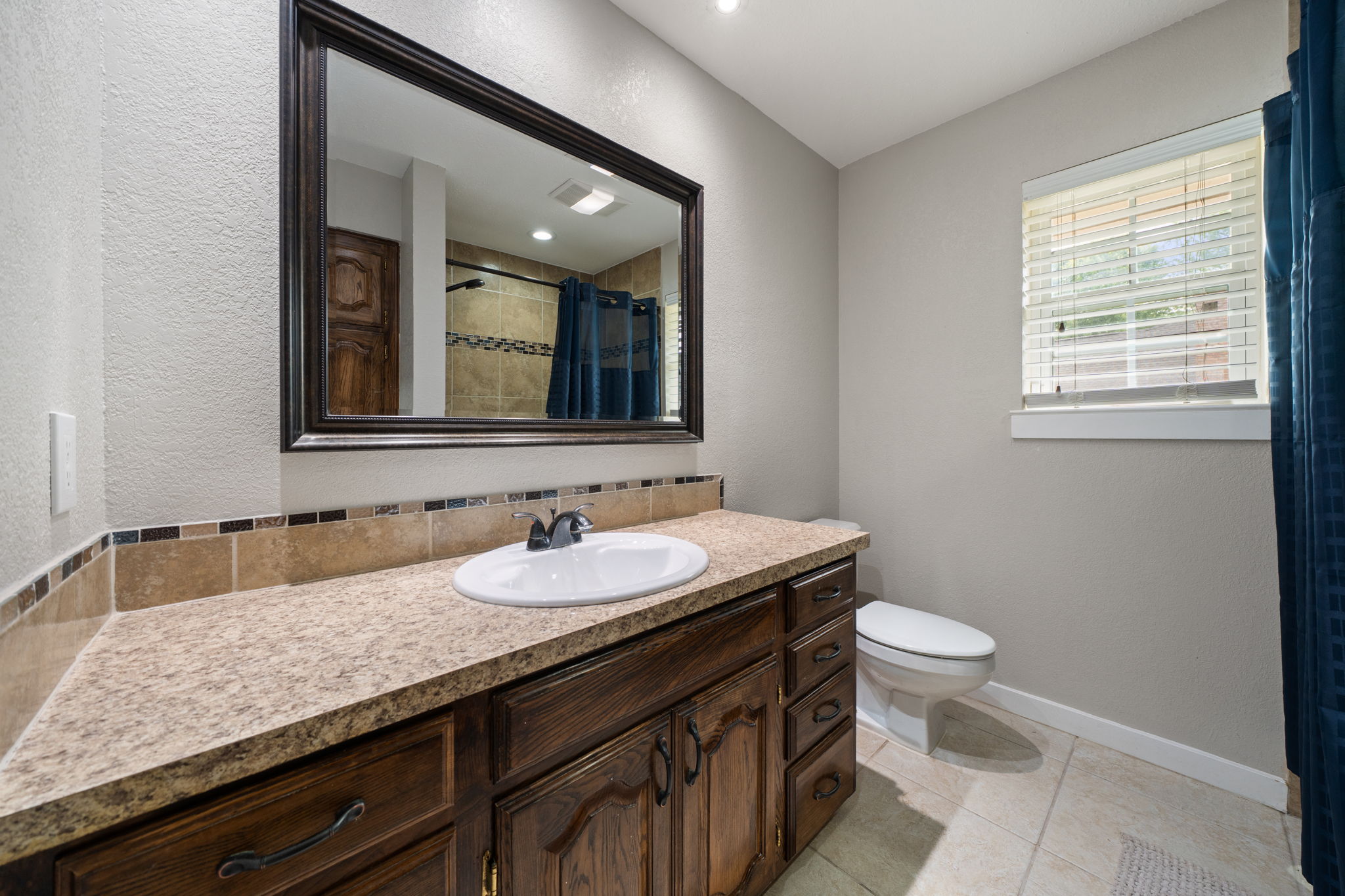 1814 Lakeridge Drive Weatherford TX 76087
